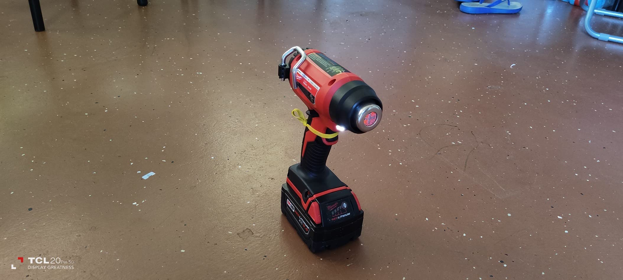Milwaukee Electric Tool 2688-20 Cordless Heat Gun, Red customer photo 2