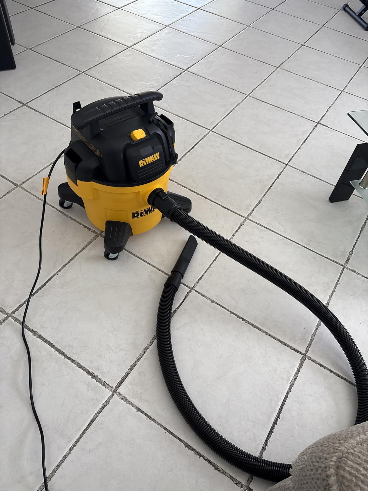 DEWALT Shop Vacuum 6 Gal 4 HP Poly Wet/Dry Vacuum with Blower DXV06P customer photo 1