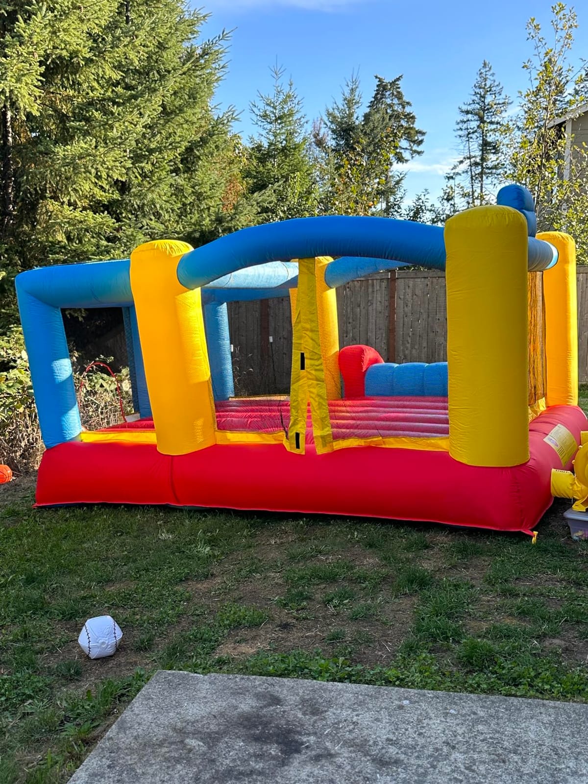 PicassoTiles KC106 8x7 Foot Junior Inflatable Bouncer, Kid Park, Jumping Bouncing House, Jump Slide Playhouse w/ 50 Pit Balls, 3 Sides Mesh Protection, and Heavy-Duty GFCI ETL Certified 385W Blower customer photo 2