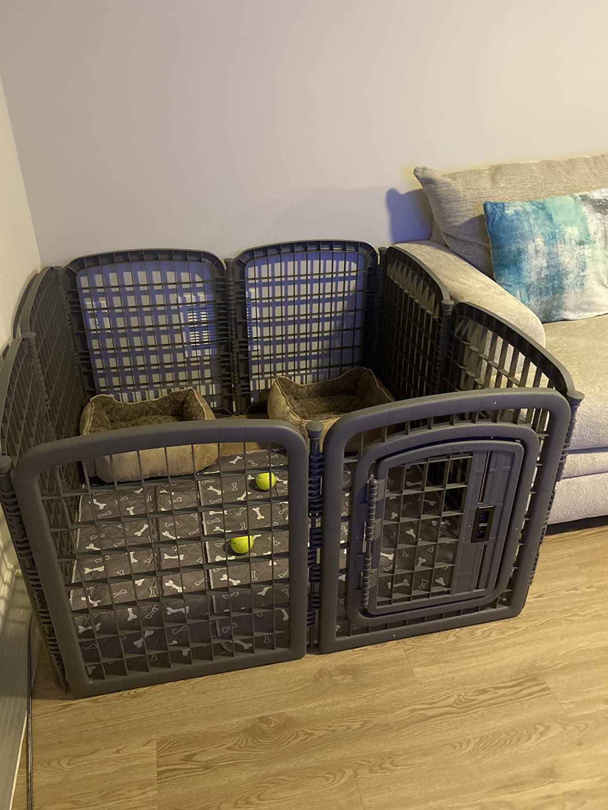 Amazon Basics 8-Panel Octagonal Plastic Dog Playpen, Indoor/Outdoor Pet Fence with Gate, Exercise Pen for Puppies and Small Animals, 28 inches, Grey customer photo 2