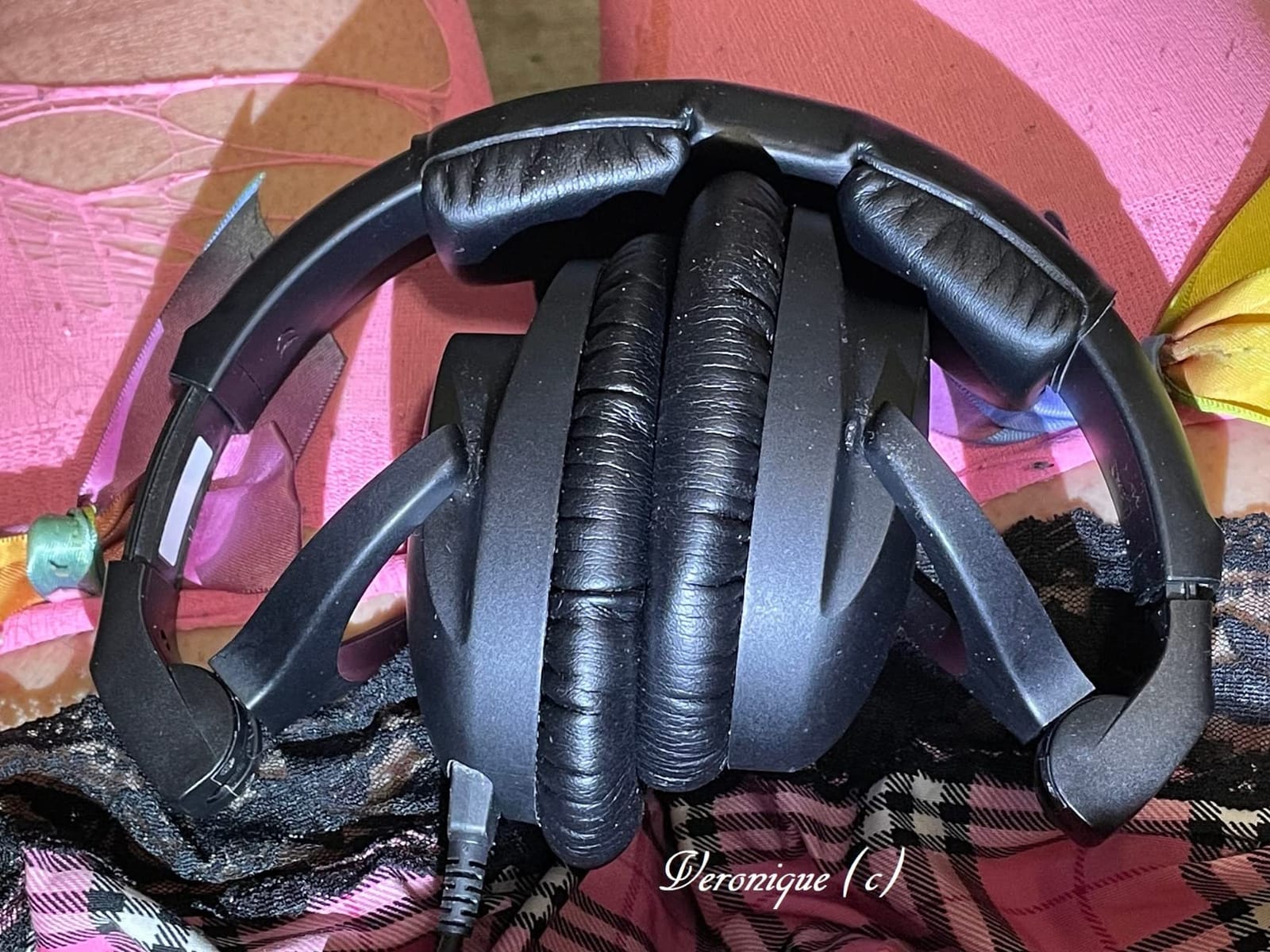 SENNHEISER Professional HD 300 PRO Over-Ear Broadcast Headphones,Black customer photo 2