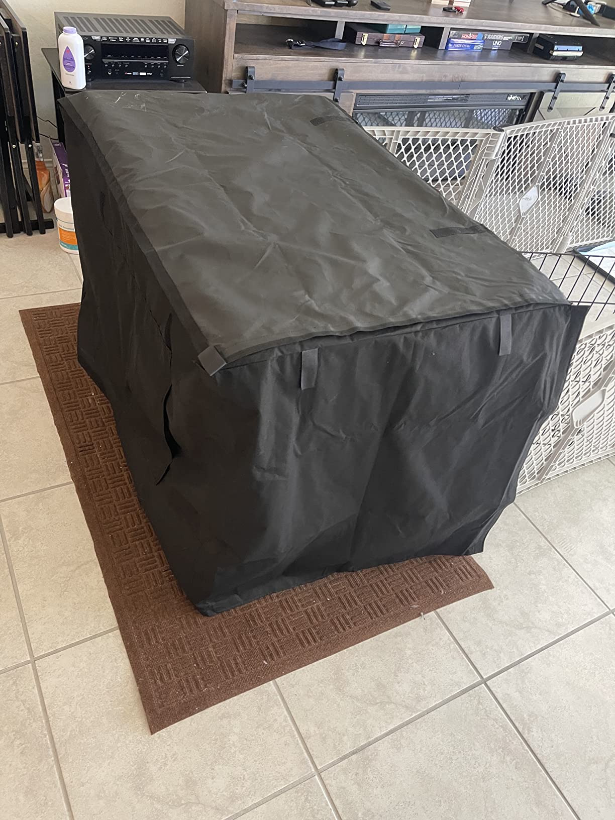 HONEST OUTFITTERS Dog Crate Cover 36 Inch Kennel for Medium Dog, Heavy Duty Oxford Fabric,with Double Door, Pockets and Mesh Window (37L x 24W x 25H,Black) customer photo 2