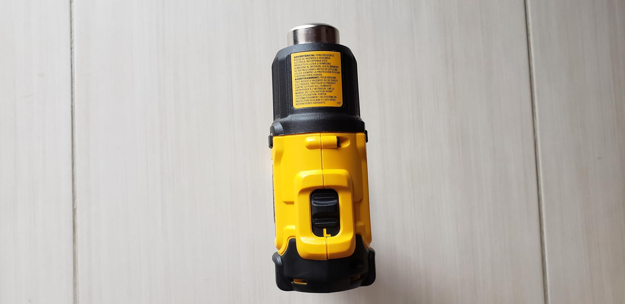 DEWALT 20V MAX Heat Gun, Cordless, Up to 990 Degrees, 42 Minutes of Run Time, LED Light, Heatgun with Flat and Hook Nozzle Attachments,Tool Only (DCE530B) customer photo 2