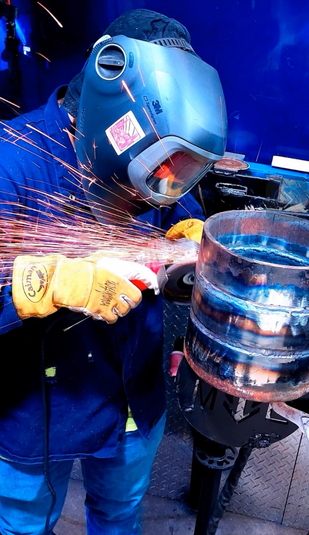 Caiman Premium Goat Grain TIG/Multi-Task Welding Gloves, Split Cowhide Back, 4-Inch Extended Cuff, White/Gold, Large (1540-5) customer photo 1