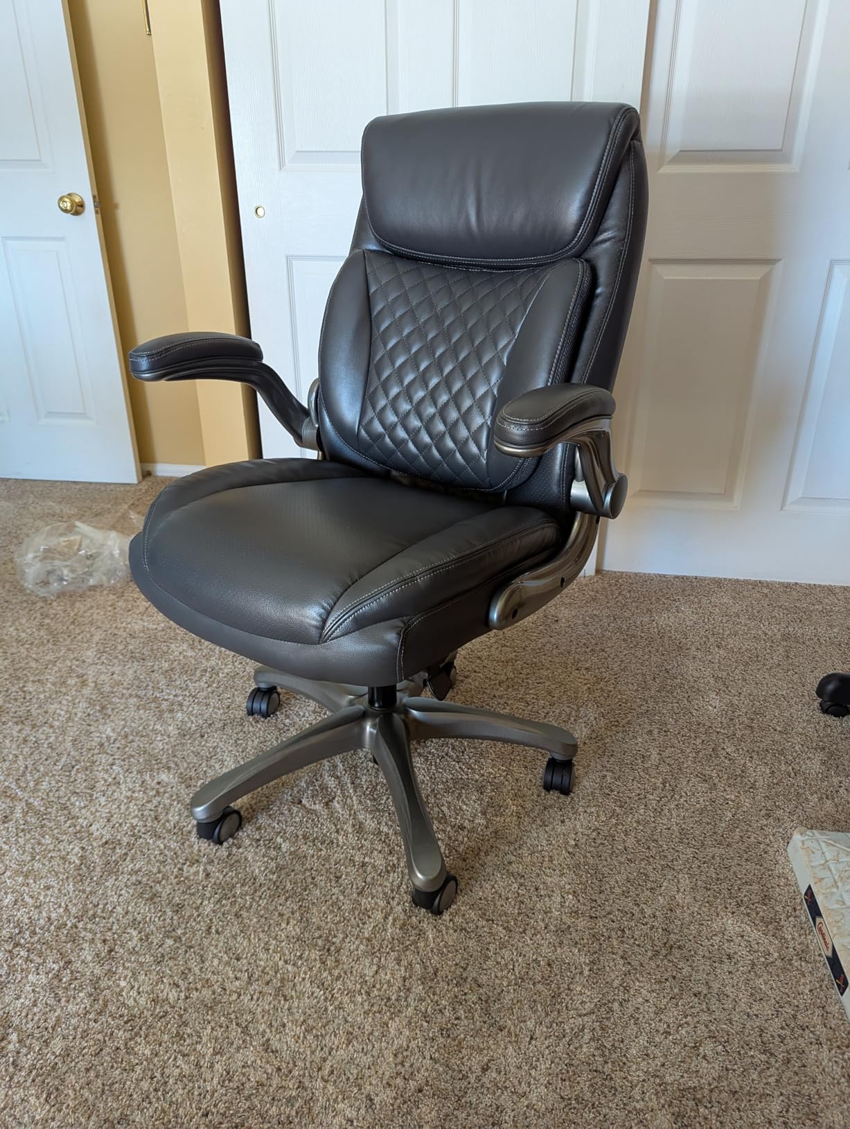 Amazon Basics Ergonomic Executive Office Chair with Adjustable Lumbar Support, Flip-up Arms, Height Adjustable, 360° Rolling Swivel, Computer Desk Chair, Grey Leather customer photo 1