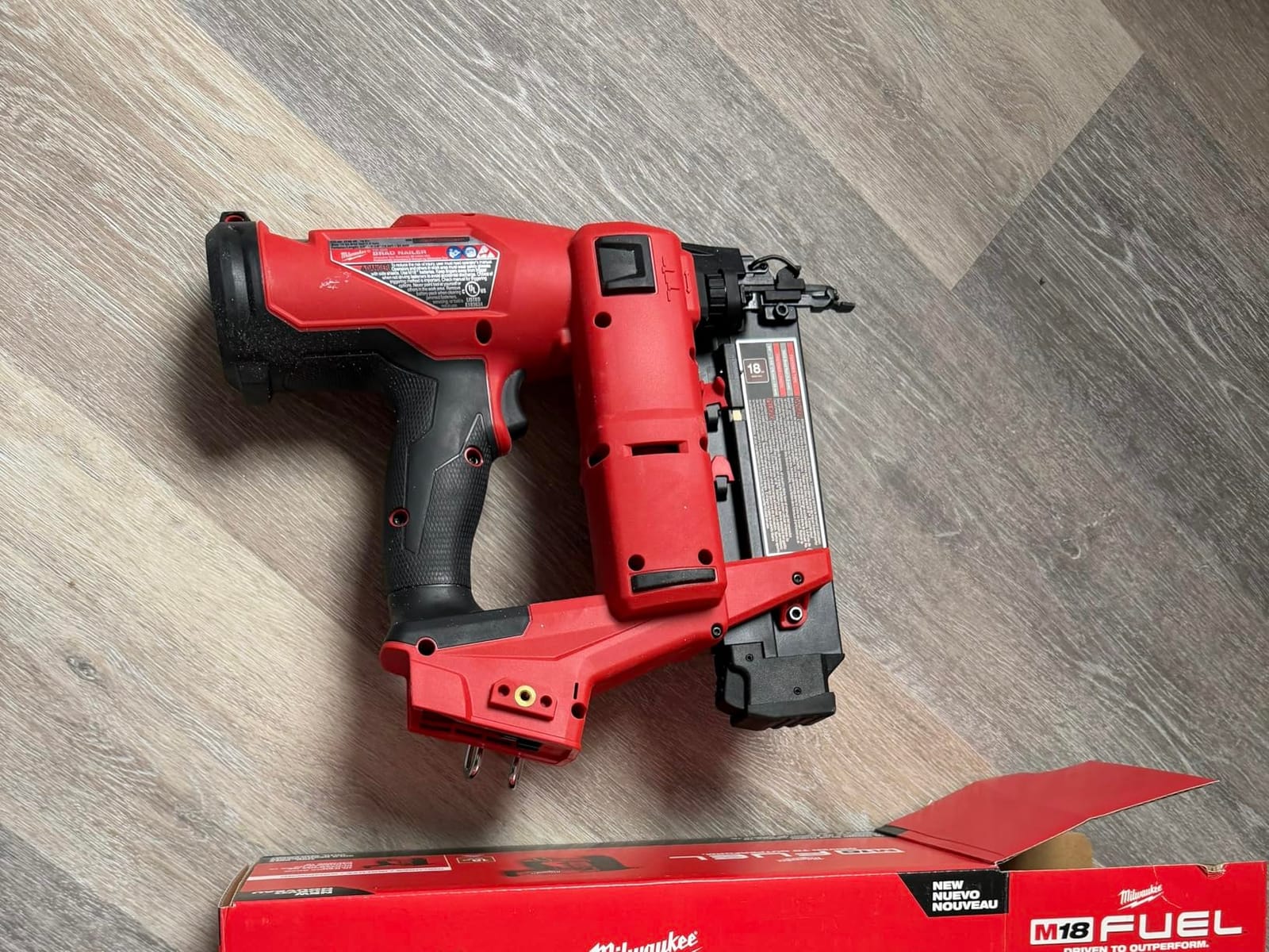 Milwaukee Electric - M18 Fuel 18 Gauge Brad Nailer customer photo 1