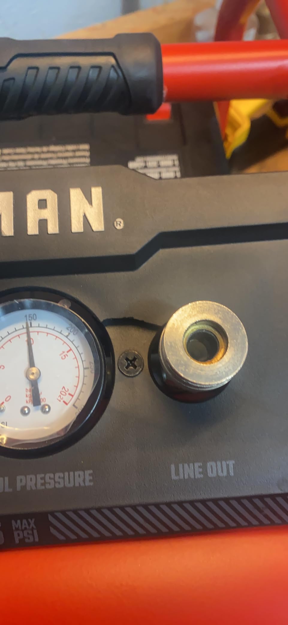 Craftsman 3 Gallon Hot Dog Air Compressor, Oil-Free 155 PSI customer photo 2