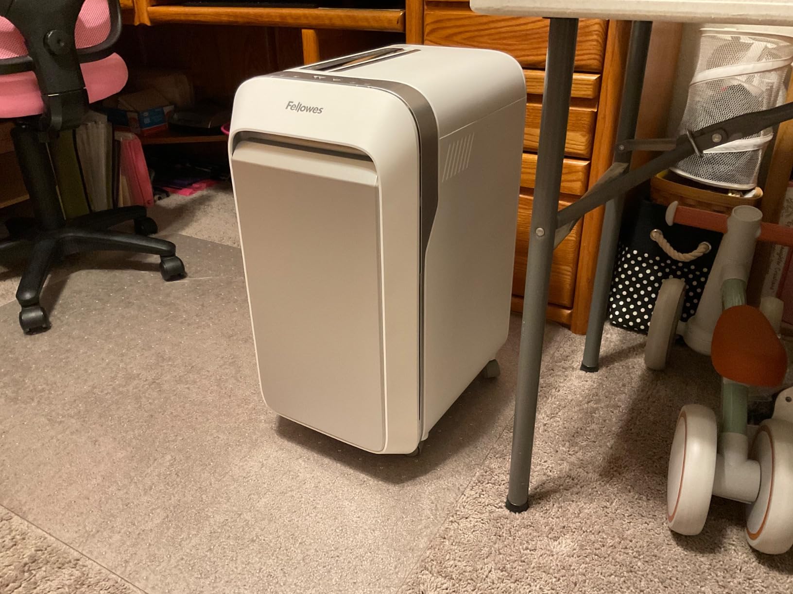 Fellowes Powershred LX220 Micro-Cut Paper Shredder, White customer photo 1