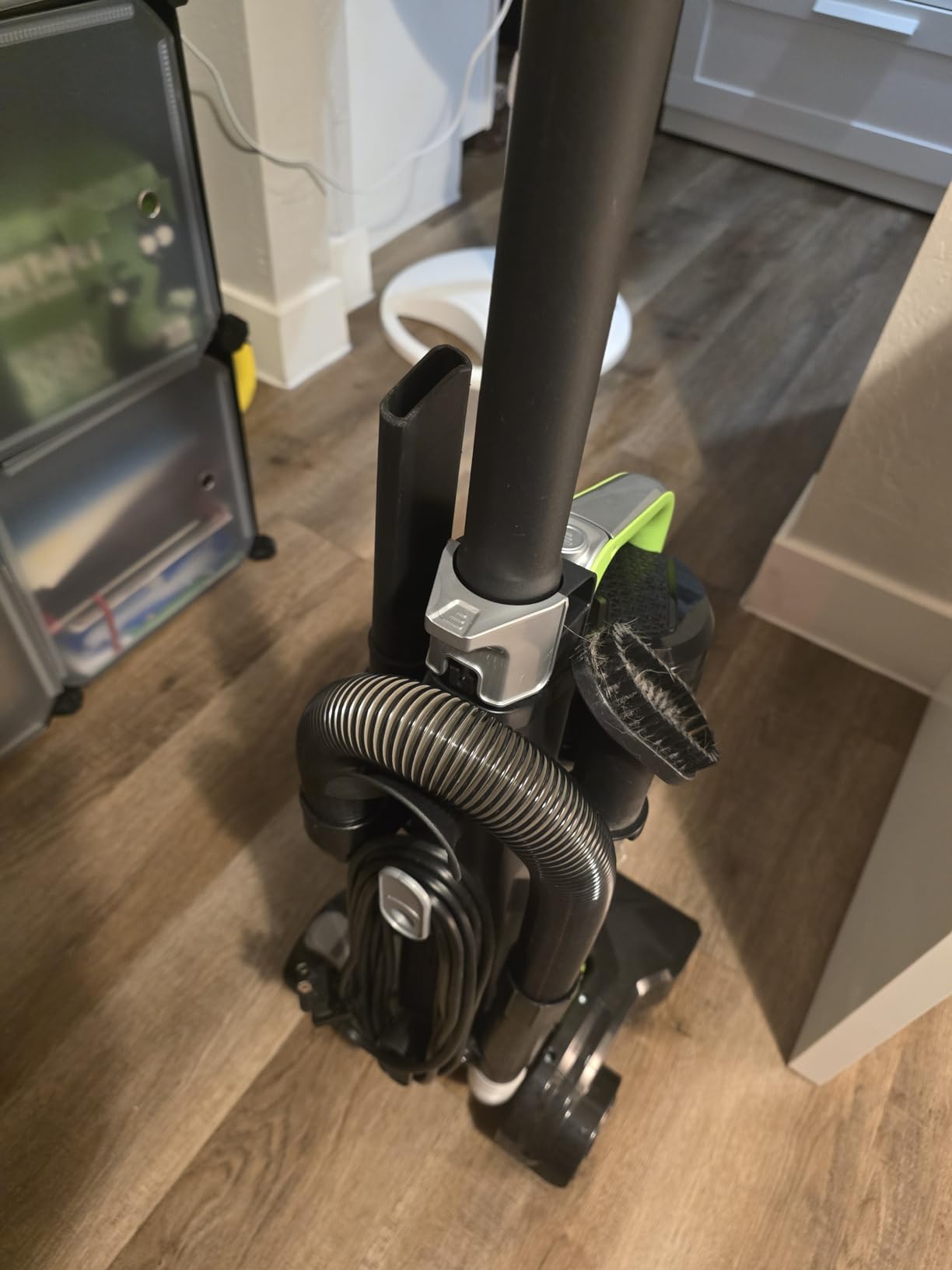 Eureka Vacuum Cleaners for Home,Airspeed Ultra-Lightweight, NEU10AE4 customer photo 2