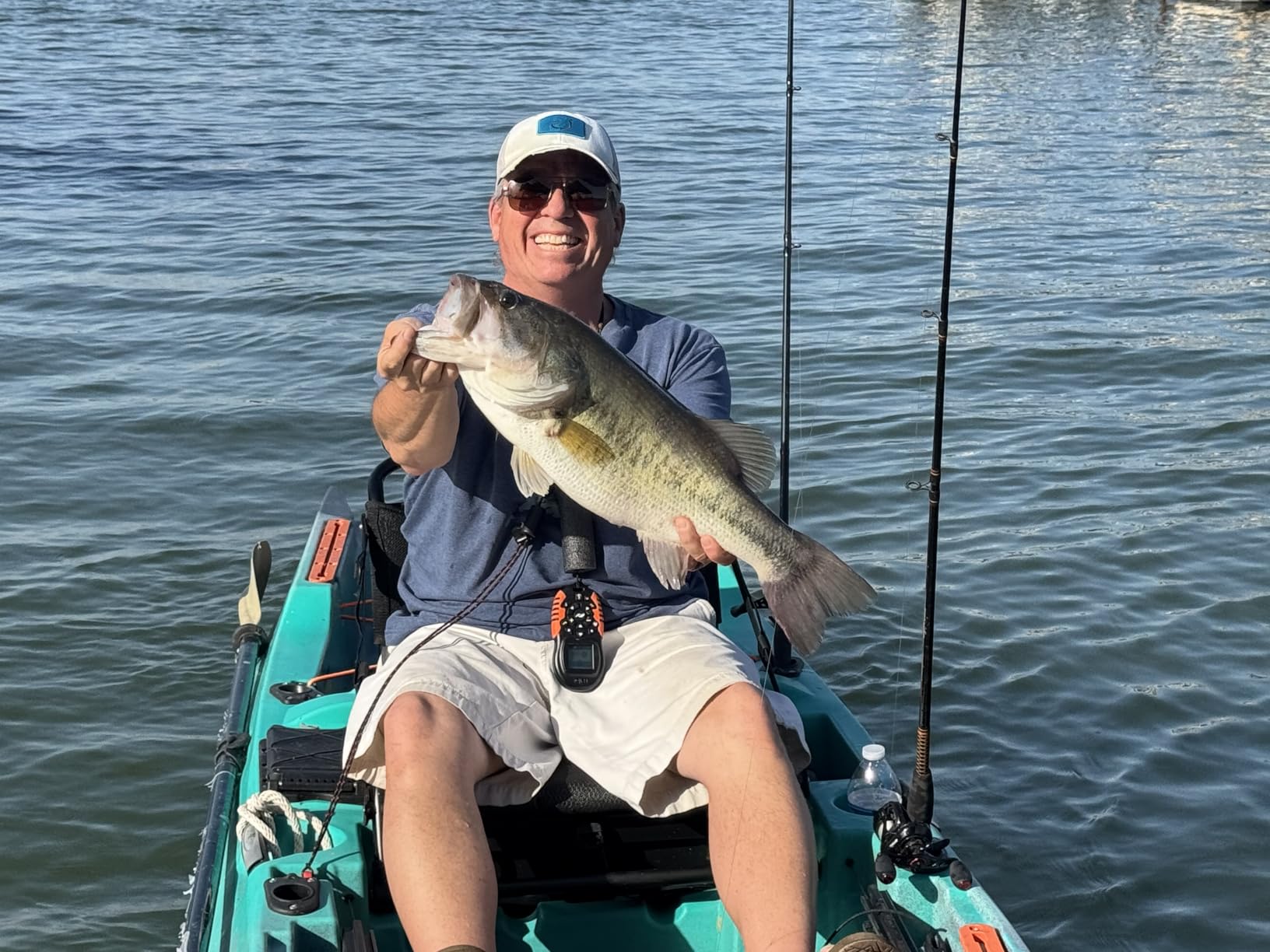 Old Town Sportsman 106 Powered by Minn Kota Solo Sit-on-Top Fishing Motorized Kayak, with Minn Kota Motor, 10 ft 6 in customer photo 2
