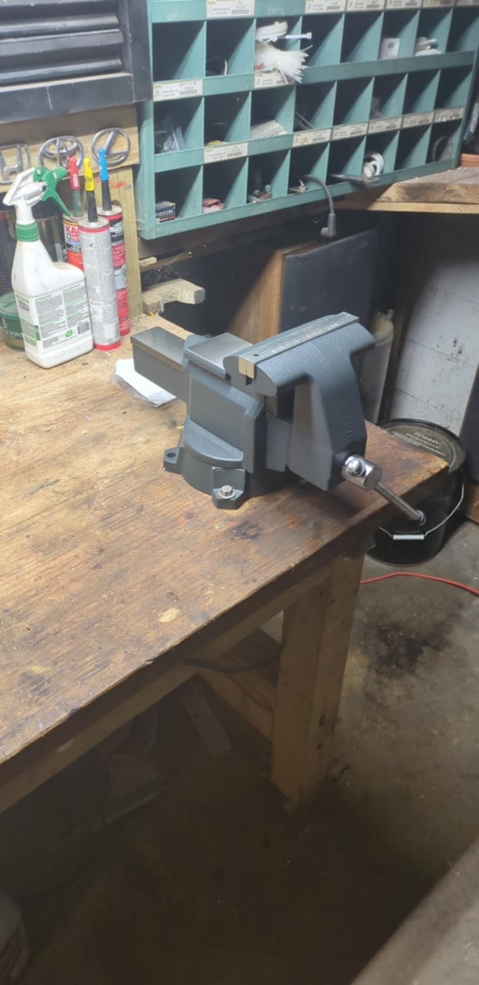 Forward CR50A 5.5 Inch Bench Vise Heavy Duty with Anvil and 210°Swivel Base customer photo 2