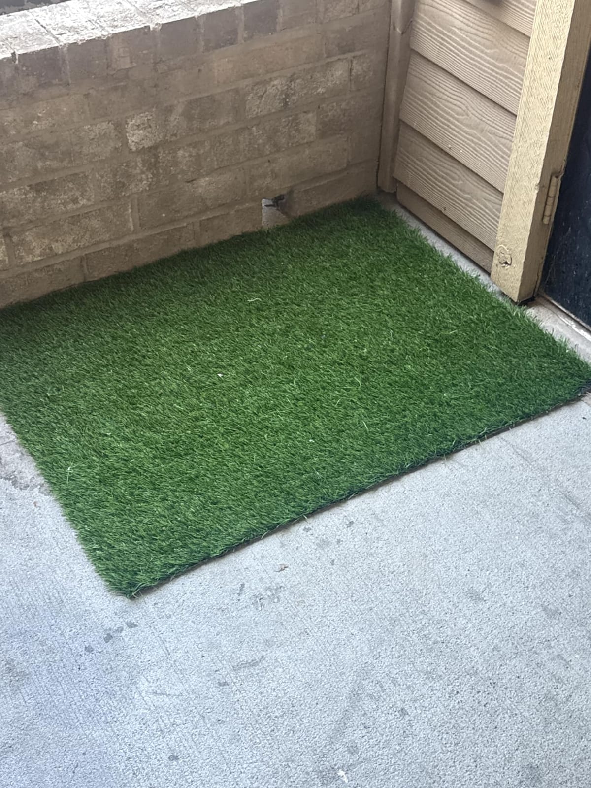 Fake Grass Pad for Dogs Potty Training Artificial Turf, 39.3x31.5in customer photo 1