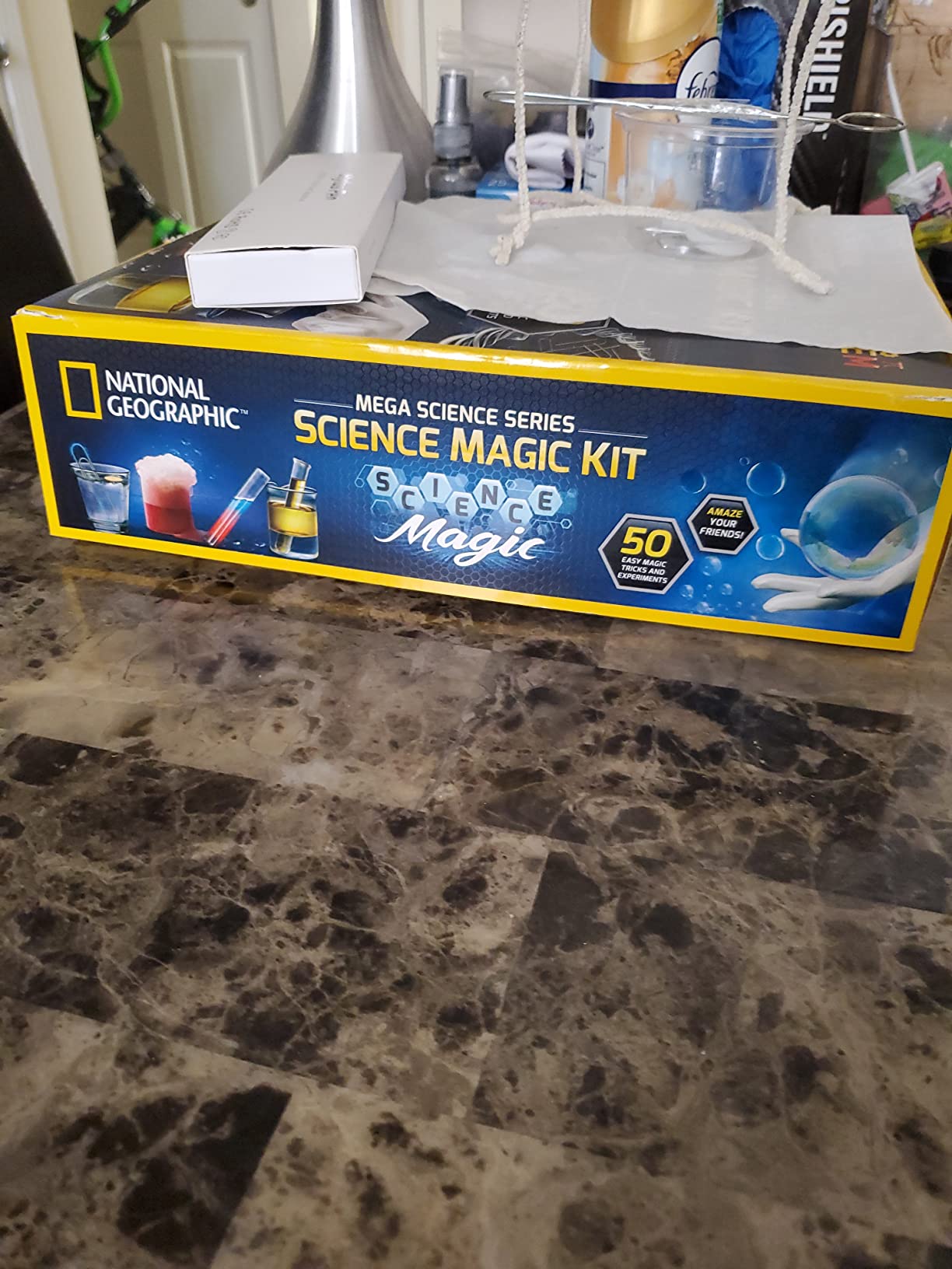 National Geographic Science Magic Kit with 100+ Experiments for Kids 8-12 customer photo 2