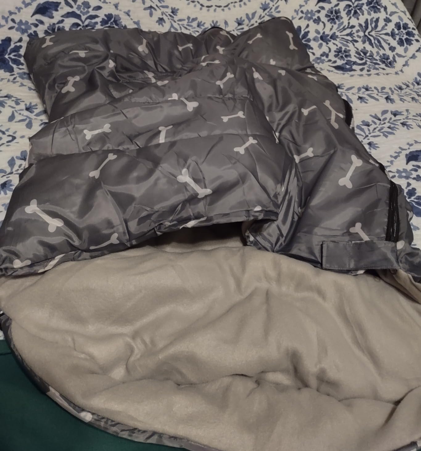 Waterproof Dog Sleeping Bag, Warm Insulated Packable Pet Bed Mat with Anti-Slip Bottom & Storage Bag, Tear-Resistant Portable Dog Bed for Indoor Car Travel Camping Hiking Backpacking (Bone,L) customer photo 2
