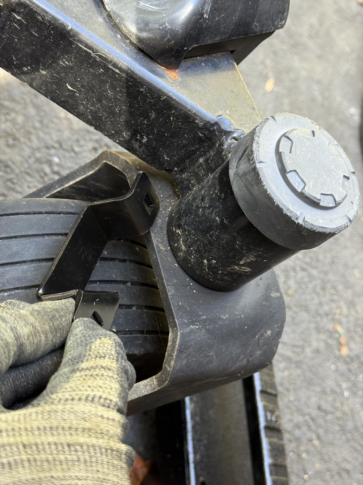 EGO Power+ Bagger Kit for Electric 42” Zero Turn Riding Mower ZT4204L - ABK4200 customer photo 2