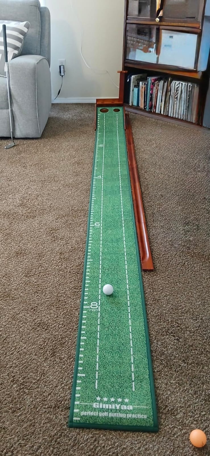 GimYaa Golf Putting mat Green Indoor and Outdoor with Auto Ball Return,Game Practice Golf Gifts for Home, Office, Backyard Indoor Golf and Outdoor Use, Crystal Velvet Mat customer photo 1