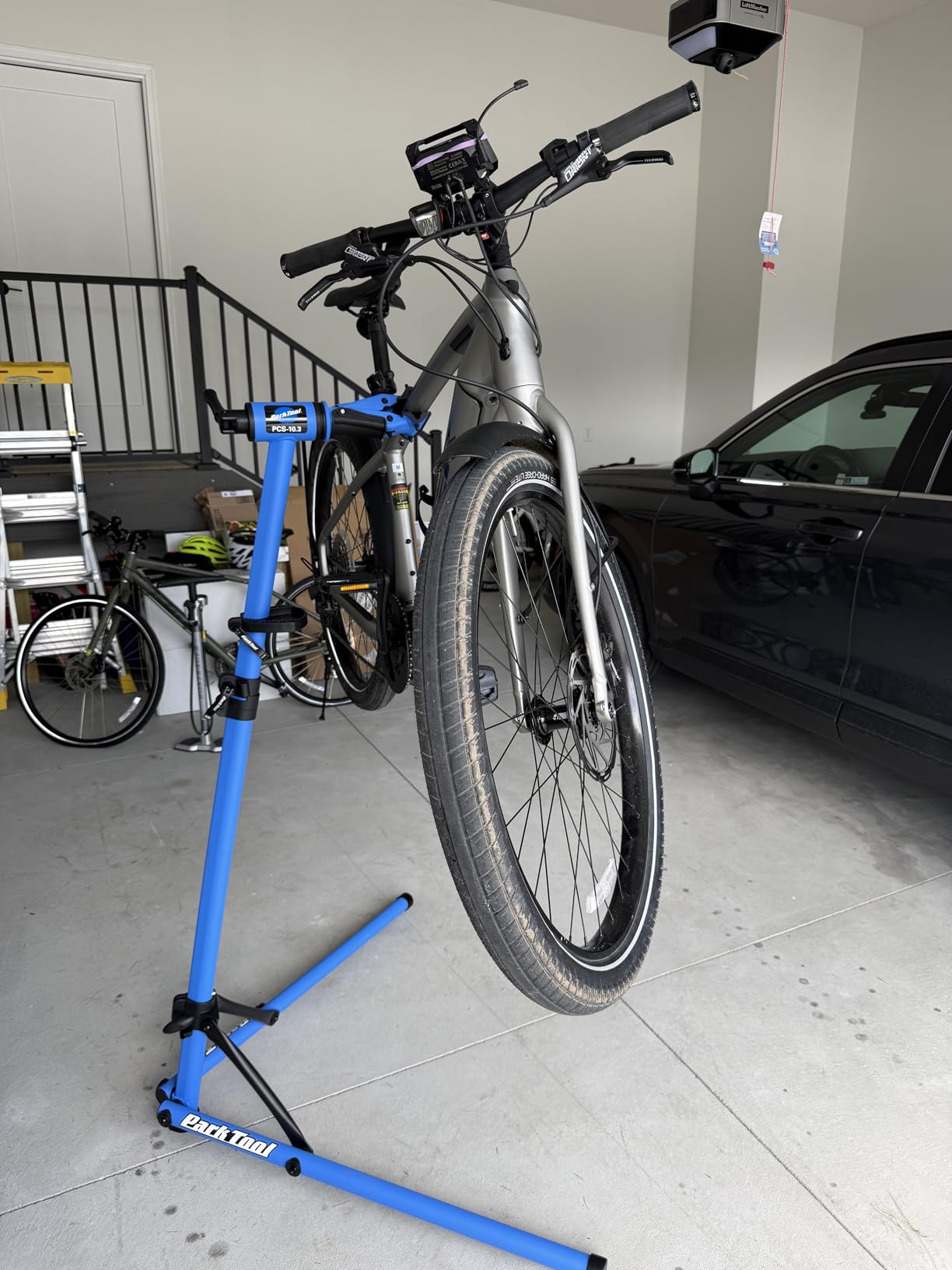 Park Tool PCS-10.3 - Deluxe Home Mechanic Repair Stand customer photo 1