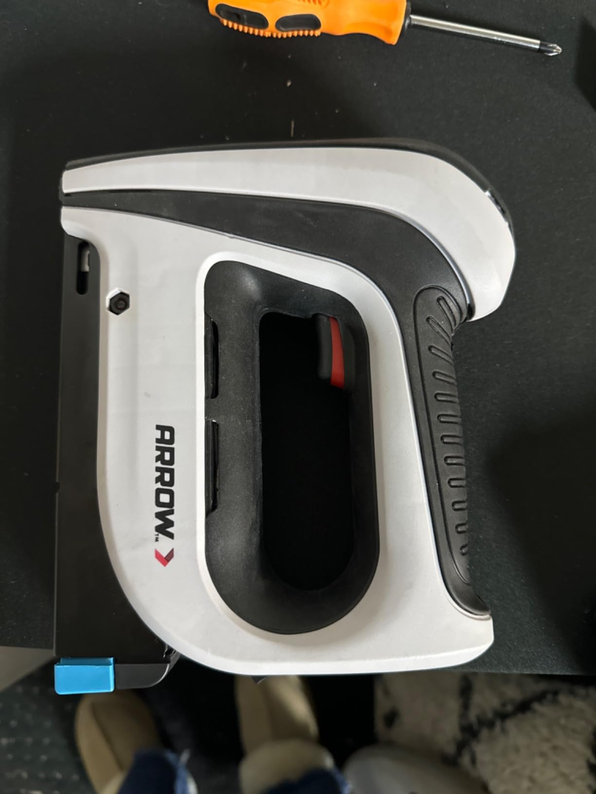 Arrow Cordless Staple Gun Kit with 3750 Pieces T50 Staples, T50DCD customer photo 1