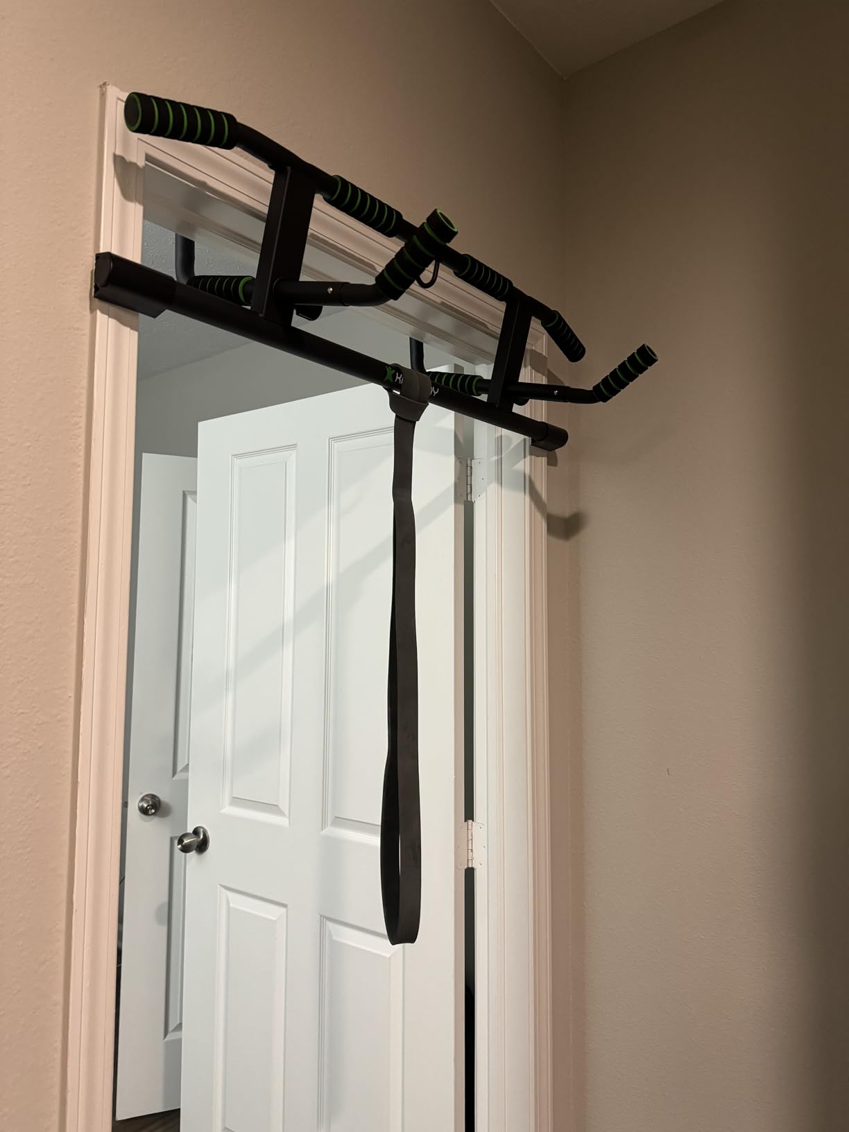 KAKICLAY 2026 Upgrade Multi-Grip Pull Up Bar with Smart Larger Hooks Technology - USA Original Patent, Designed, Shipped, Warranty customer photo 1
