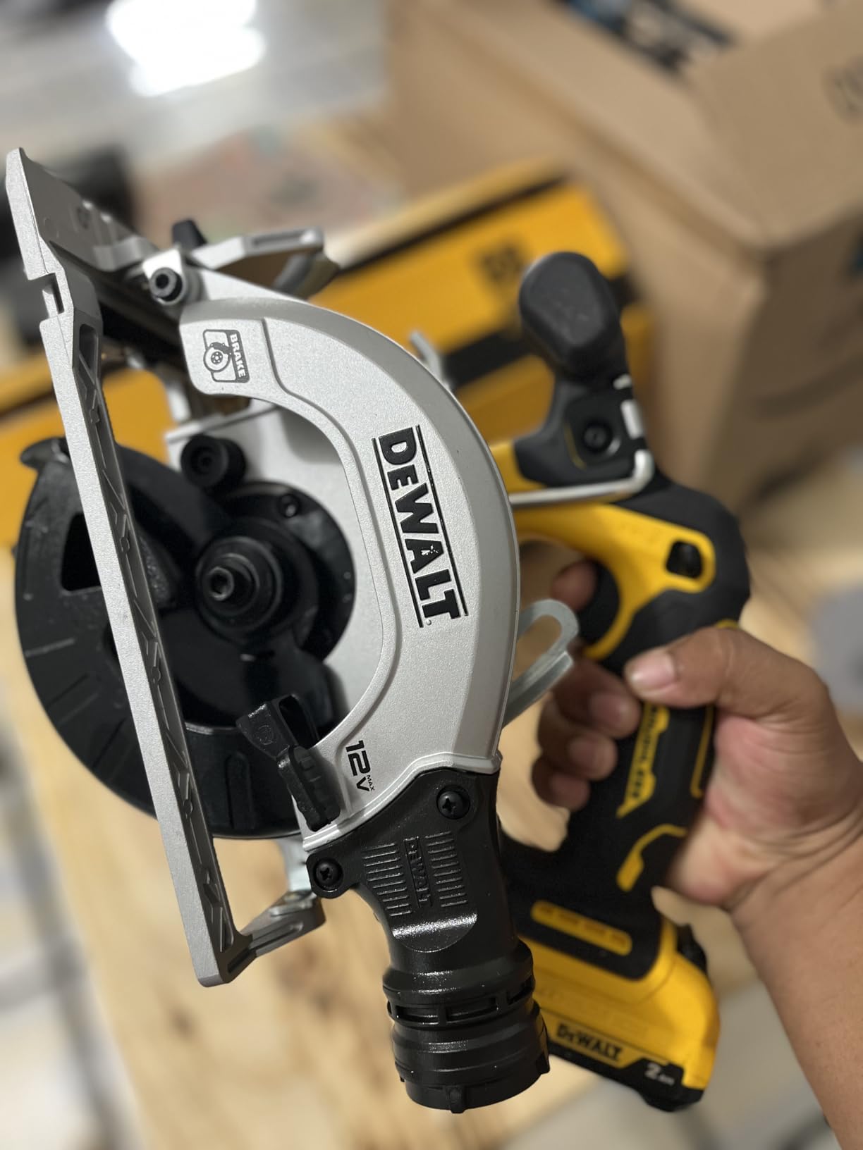 DEWALT XTREME™ 12V MAX BRUSHLESS 5-3/8