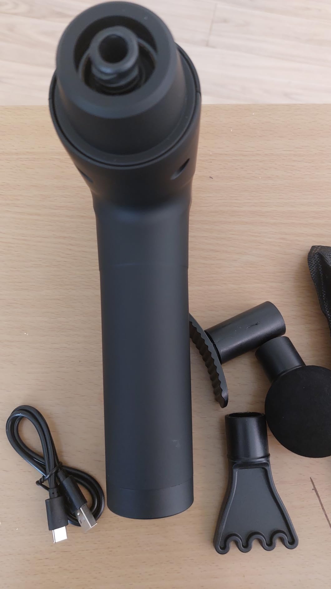 Elefor Massage Gun Deep Tissue,Percussion Back Massager Gun for Athletes Muscle Massage Gun for Pain Relief with 8 Massage Heads & 20 Speeds (Matte Black) customer photo 1