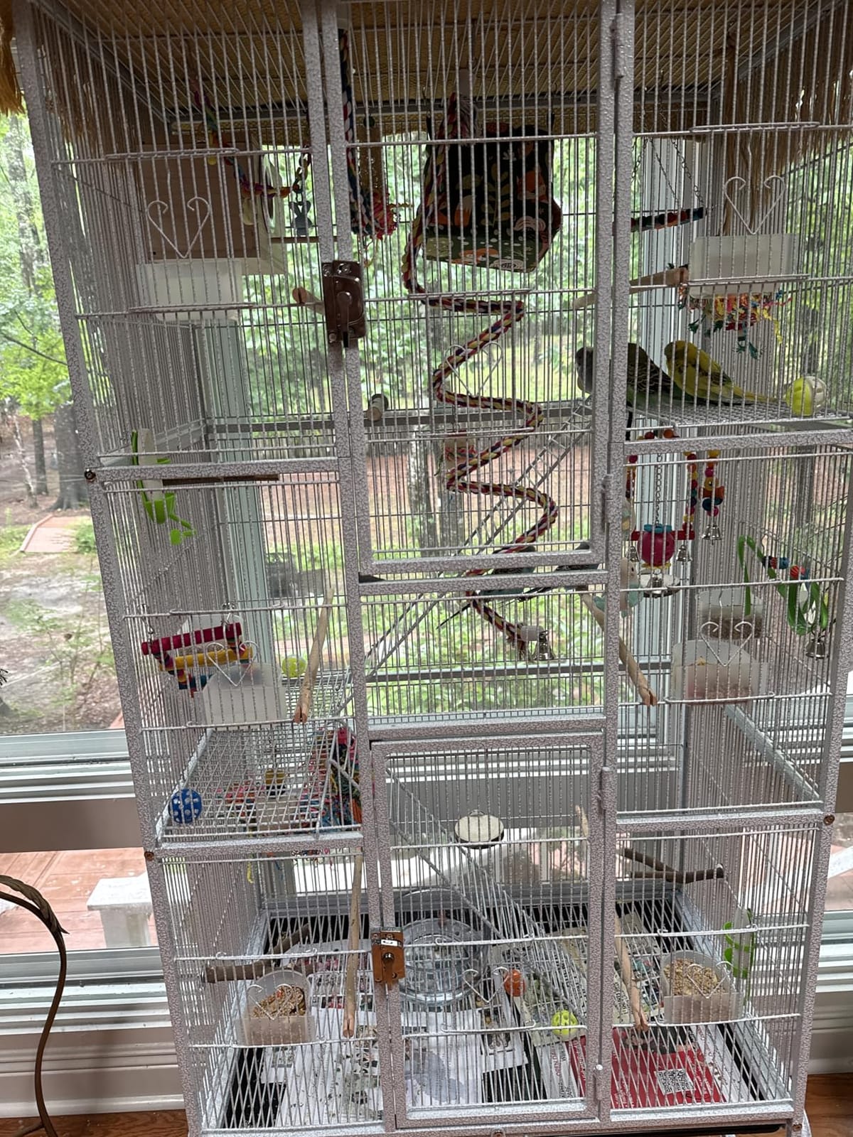 Yaheetech 69'' Extra Large Bird Cage Metal Parrot Cage w/Detachable Stand for Mid-Sized Parrots Cockatiels Conures Parakeets Lovebirds Budgie Finch, White customer photo 1