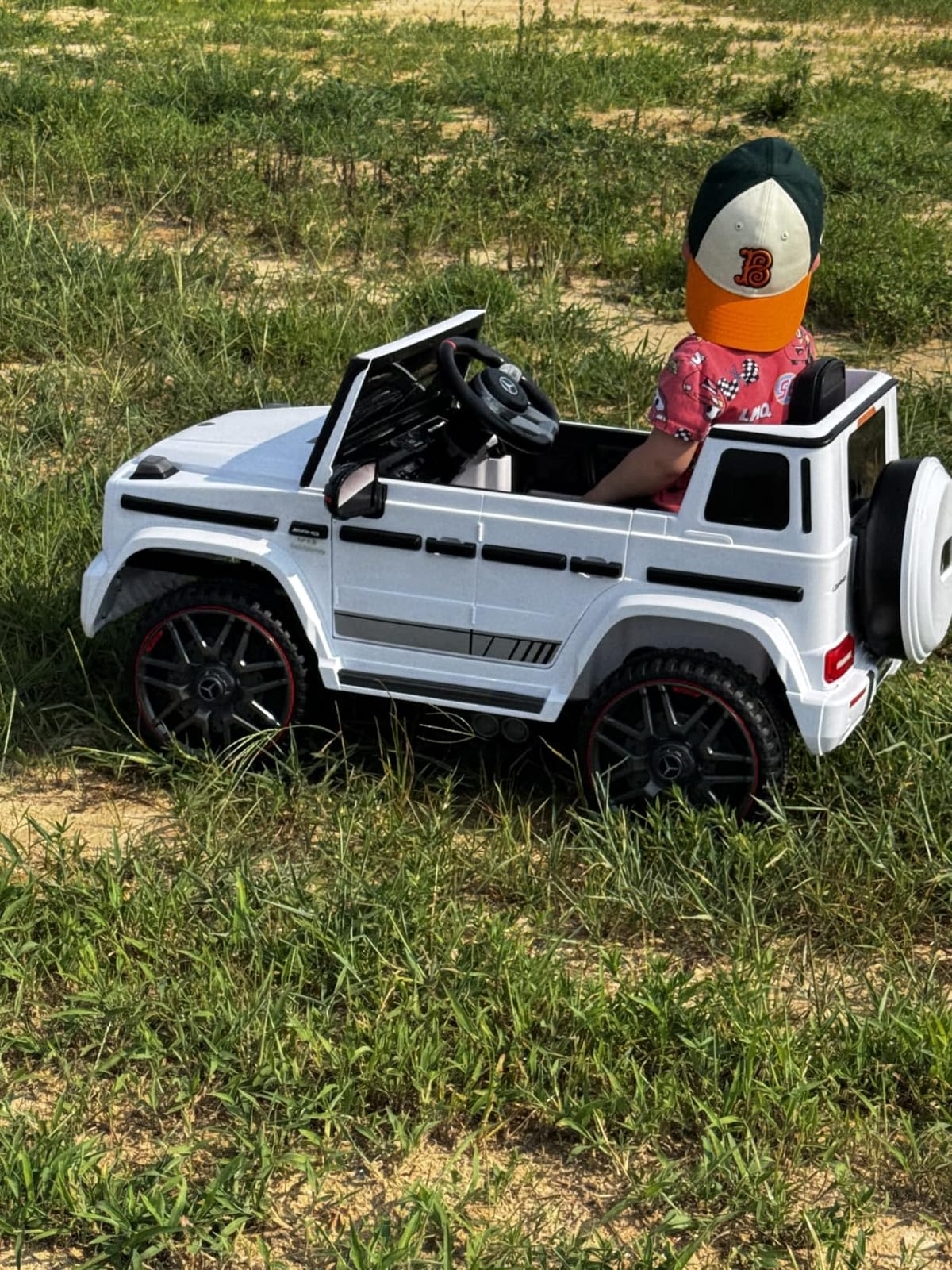 ANPABO 12V 7AH Licensed Mercedes-Benz G63 Electric Car for Kids, White customer photo 1