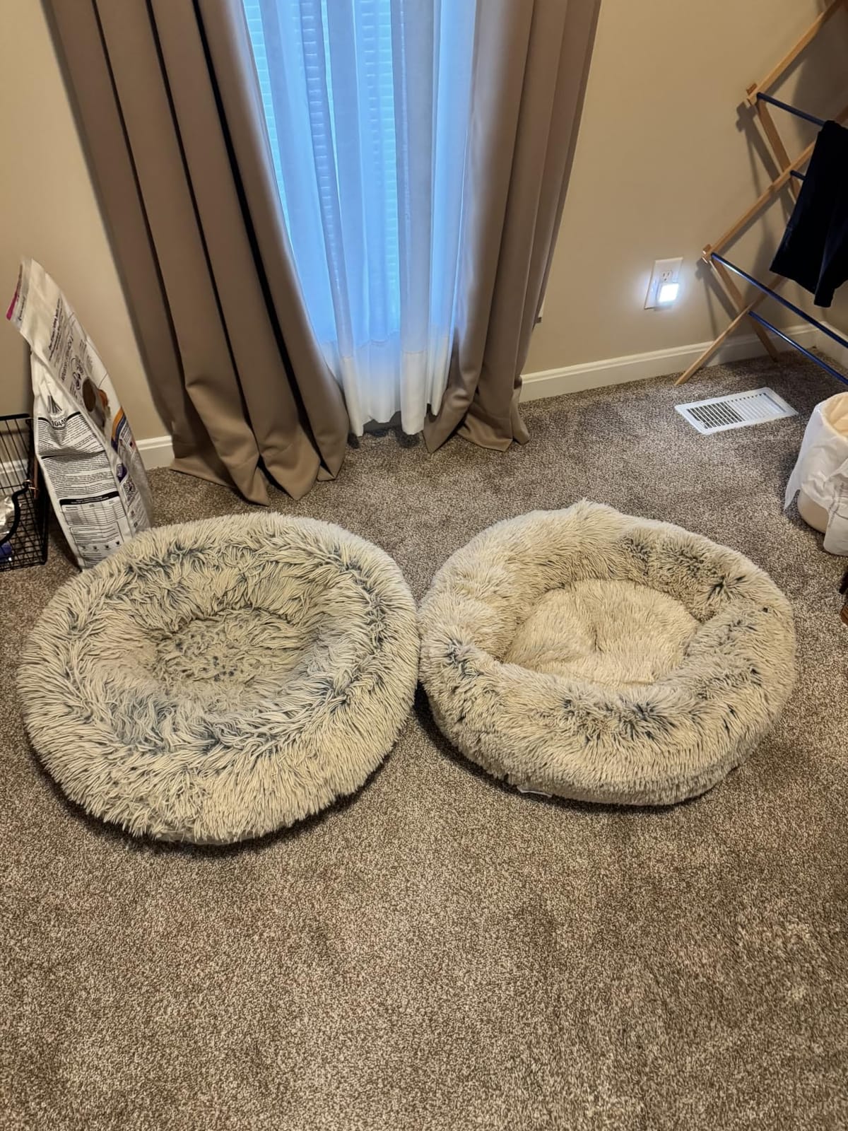 Best Friends by Sheri Original Calming Donut Dog Bed, Gray, Large, 36