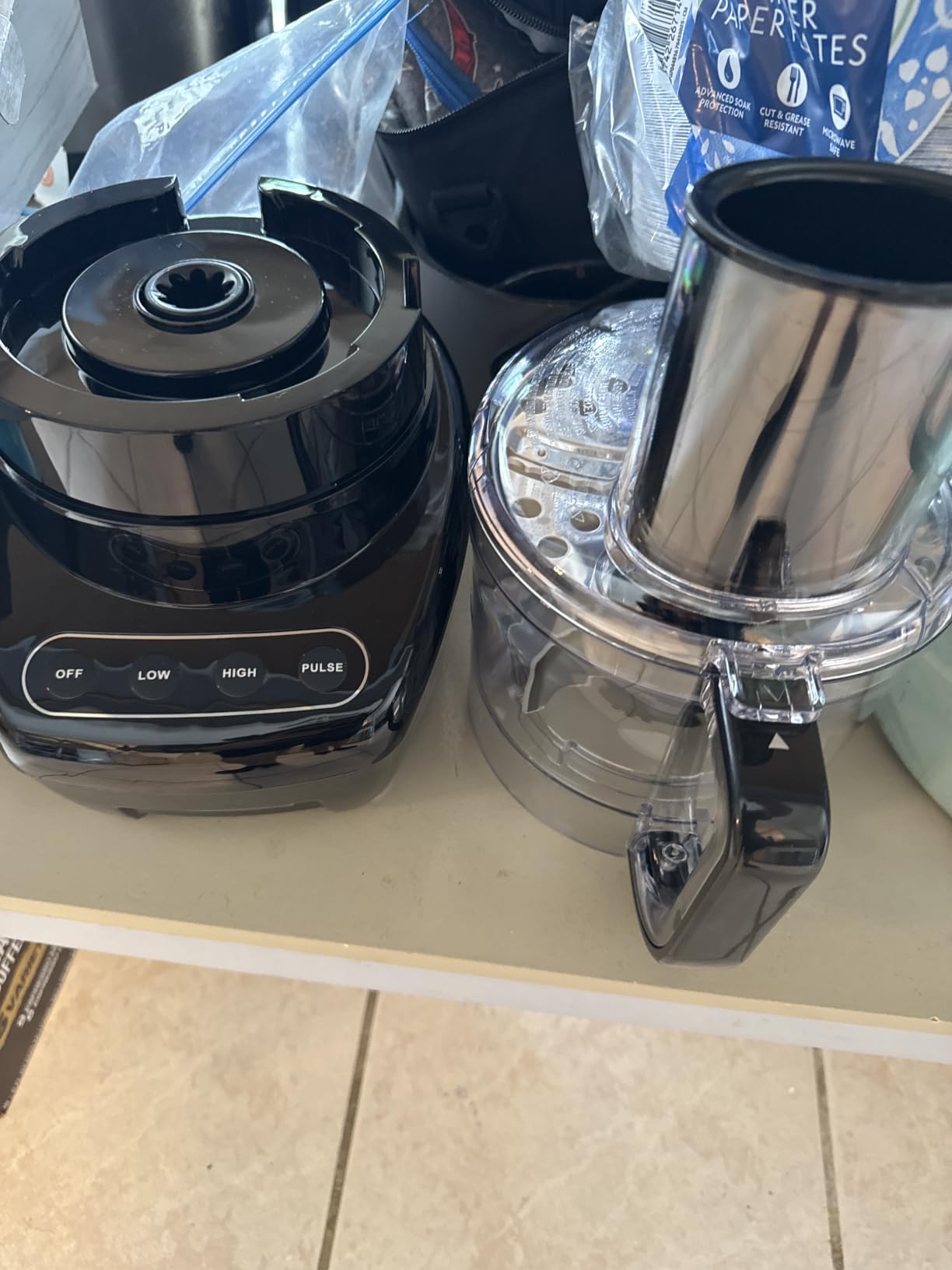 BLACK+DECKER Food Processor and Vegetable Chopper, Stainless Steel Blade, 8-Cup Capacity, 450W Power with Attachments to Shred, Slice, Mince, Grind, and Puree | Food Processor with easy assembly, chopping, slicing, shredding, 2 speeds, pulse & dishwasher-safe. customer photo 2
