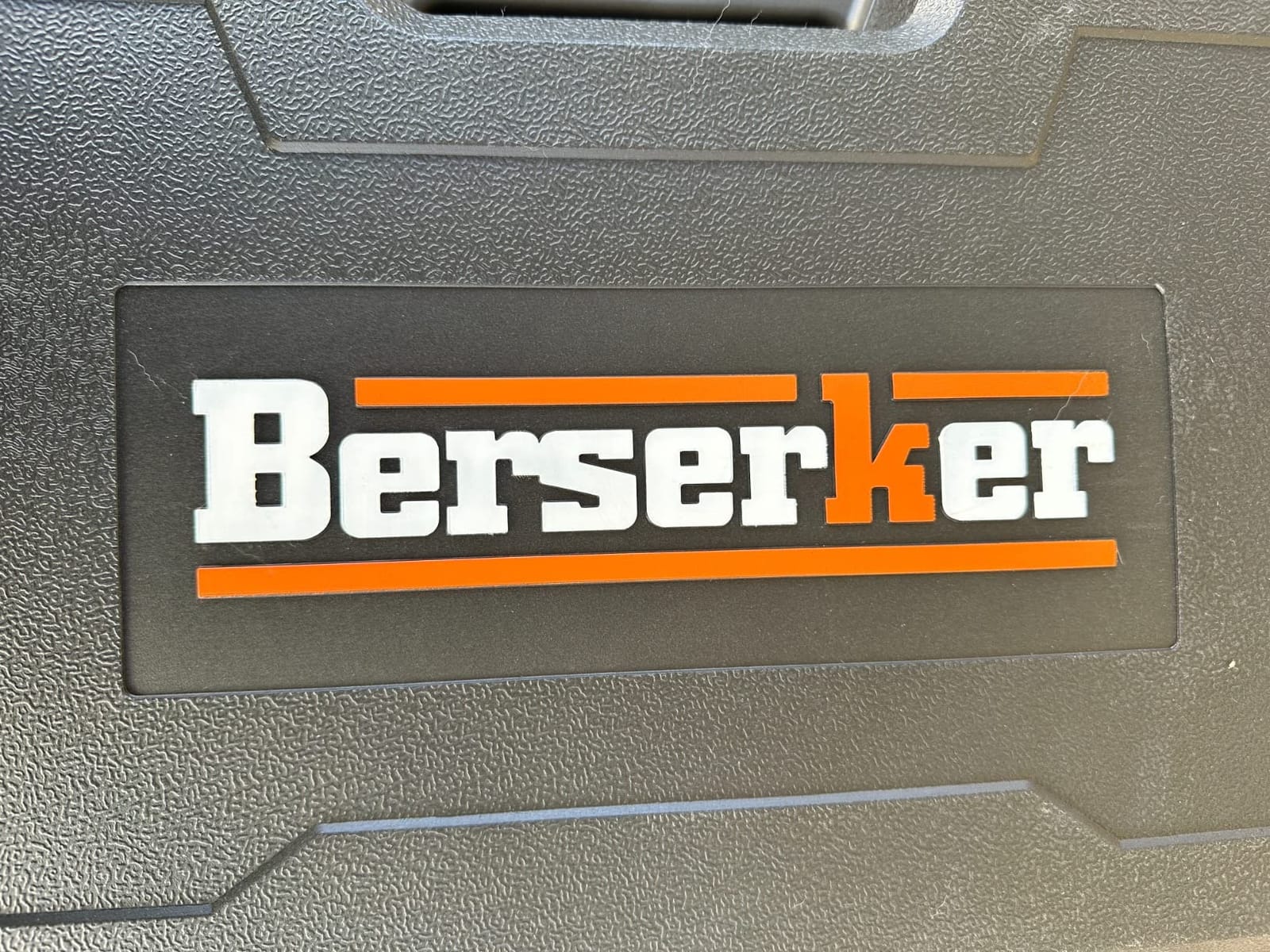 Berserker 1700W 25-Pound SDS-Max Demolition Jack Hammer 65H,14-Amp Corded customer photo 1