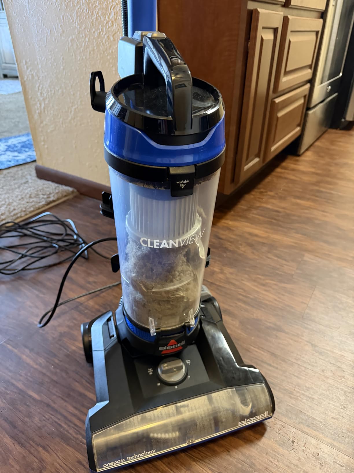 Bissell CleanView Rewind Pet Bagless Vacuum with Automatic Cord Rewind, Active Extension Wand for Hard-to-Reach Areas, Powerful Suction & Multi-Surface Cleaning, 3534 customer photo 2