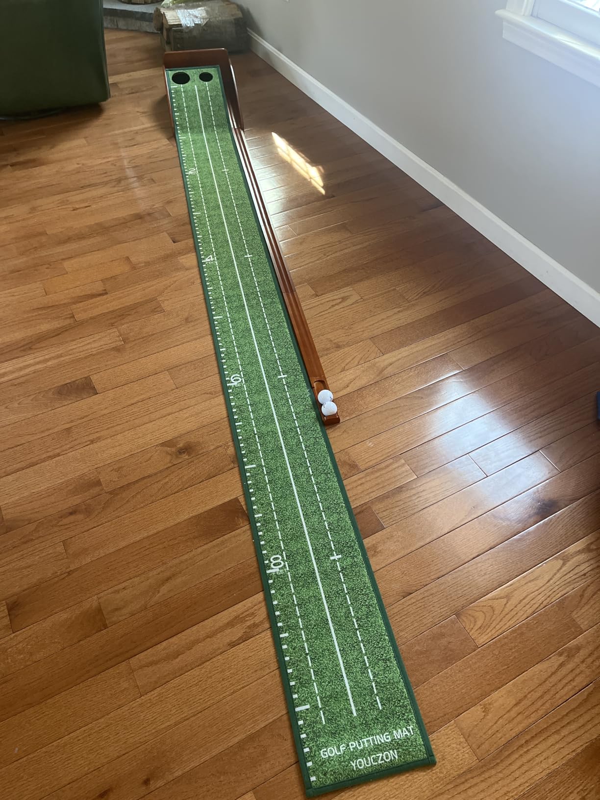 YOUCZON Putting Green Indoor,Golf Putting Mat,Premium Crystal Velvet Surface, Practice Putting mat, Perfect Training Aid & Gift for Golf Lovers Christmas customer photo 2