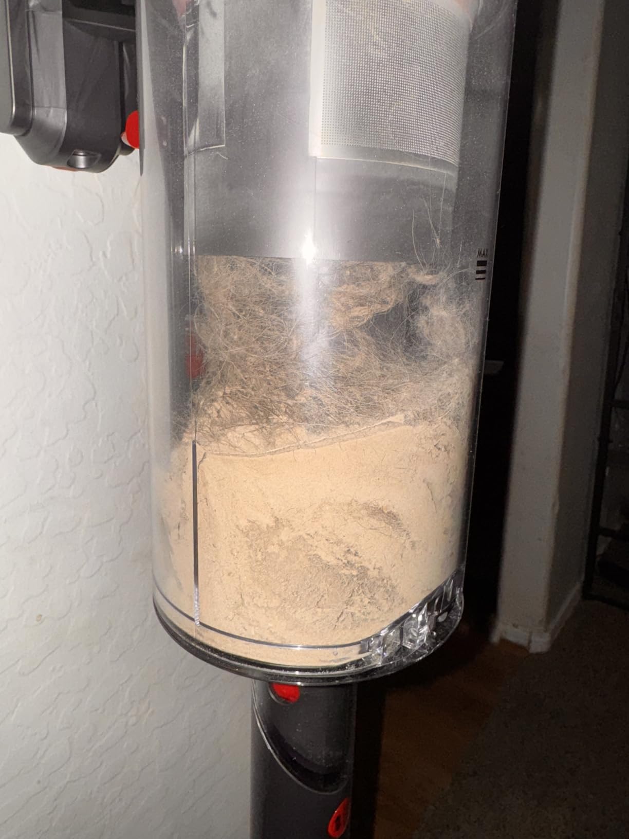 Dyson Gen5outsize Cordless Vacuum, 250AW, 3 Power Modes, Up to 140 Minutes,² XL bin, Illumination Reveals dust, HEPA Filtration, All Floor Types customer photo 2