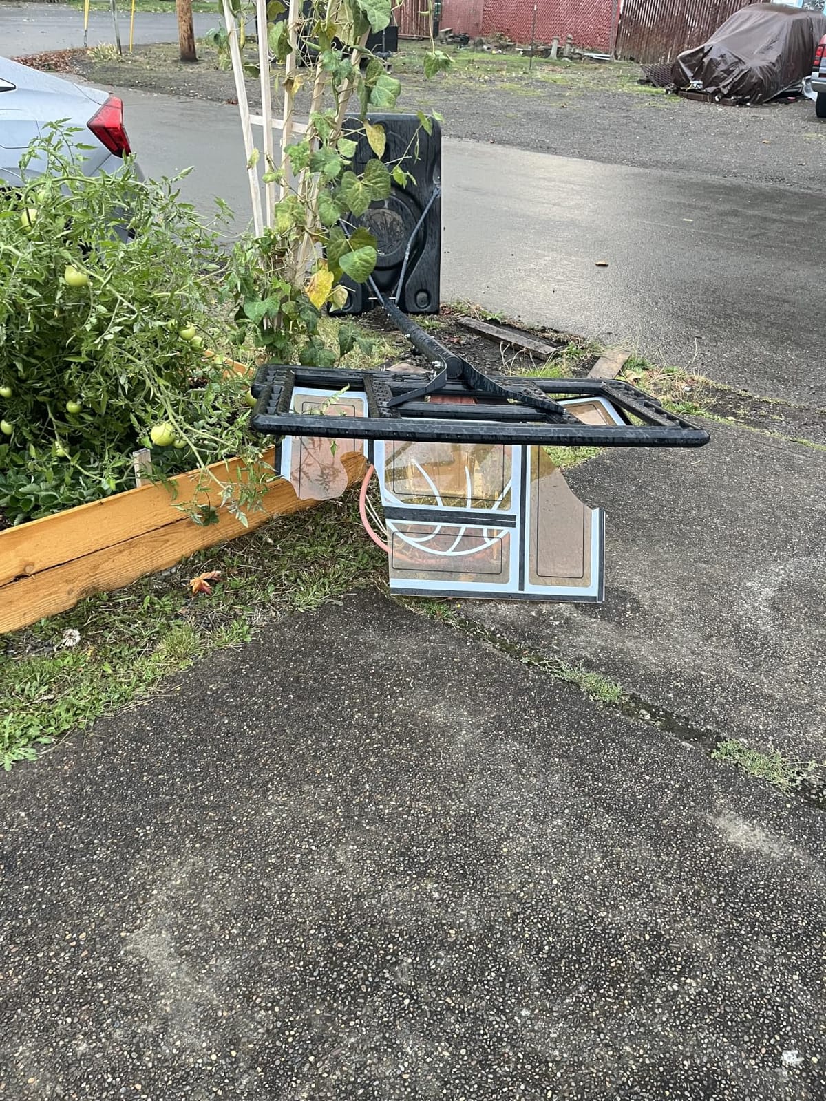 Yohood Basketball Hoop Outdoor, 4.4-10FT Adjustable Height Basketball Goal customer photo 1
