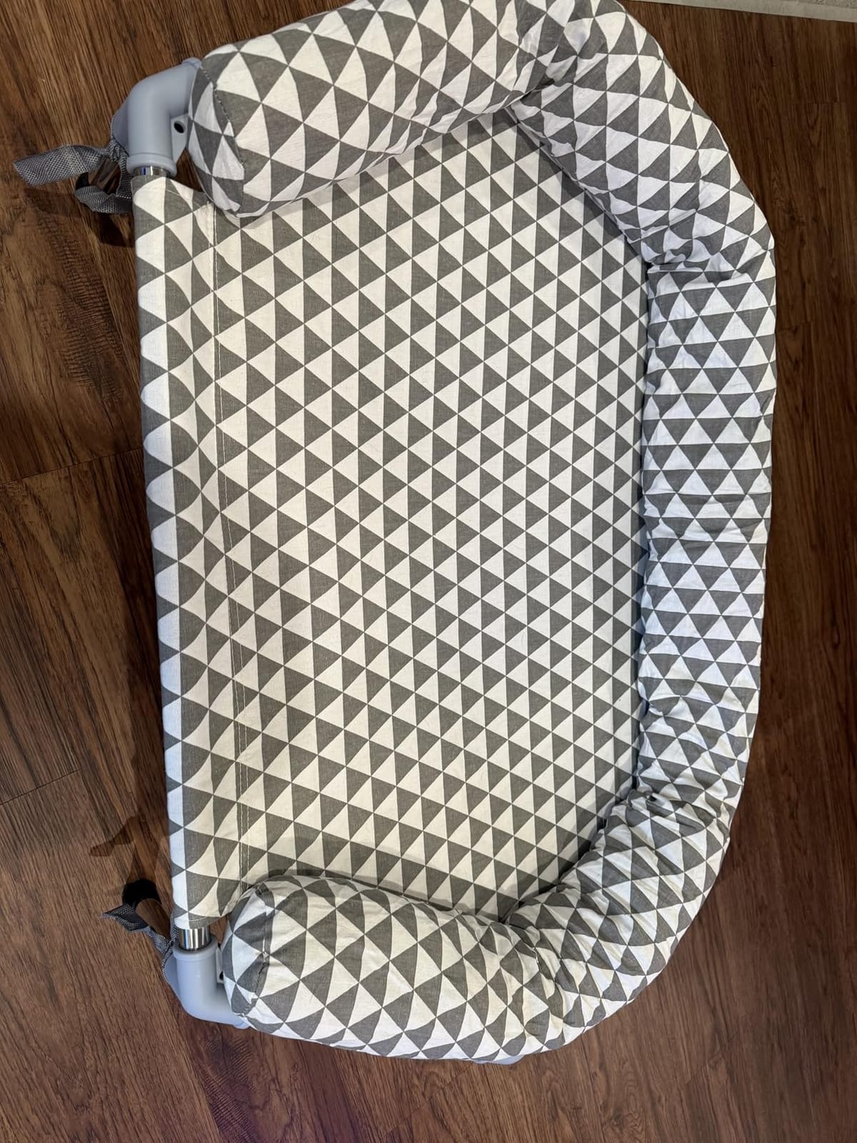 Kuntrust Elevated Outdoor Dog Bed, Medium Size, Cotton Material, Non-Slip Feet, Fits up to 70lbs customer photo 2