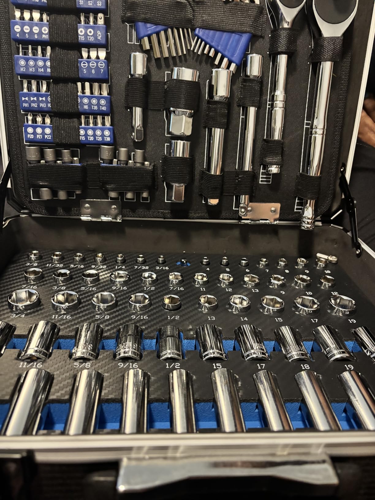 Prostormer 240-Pieces Mechanic Tool Set with Aluminium Tool Box customer photo 2