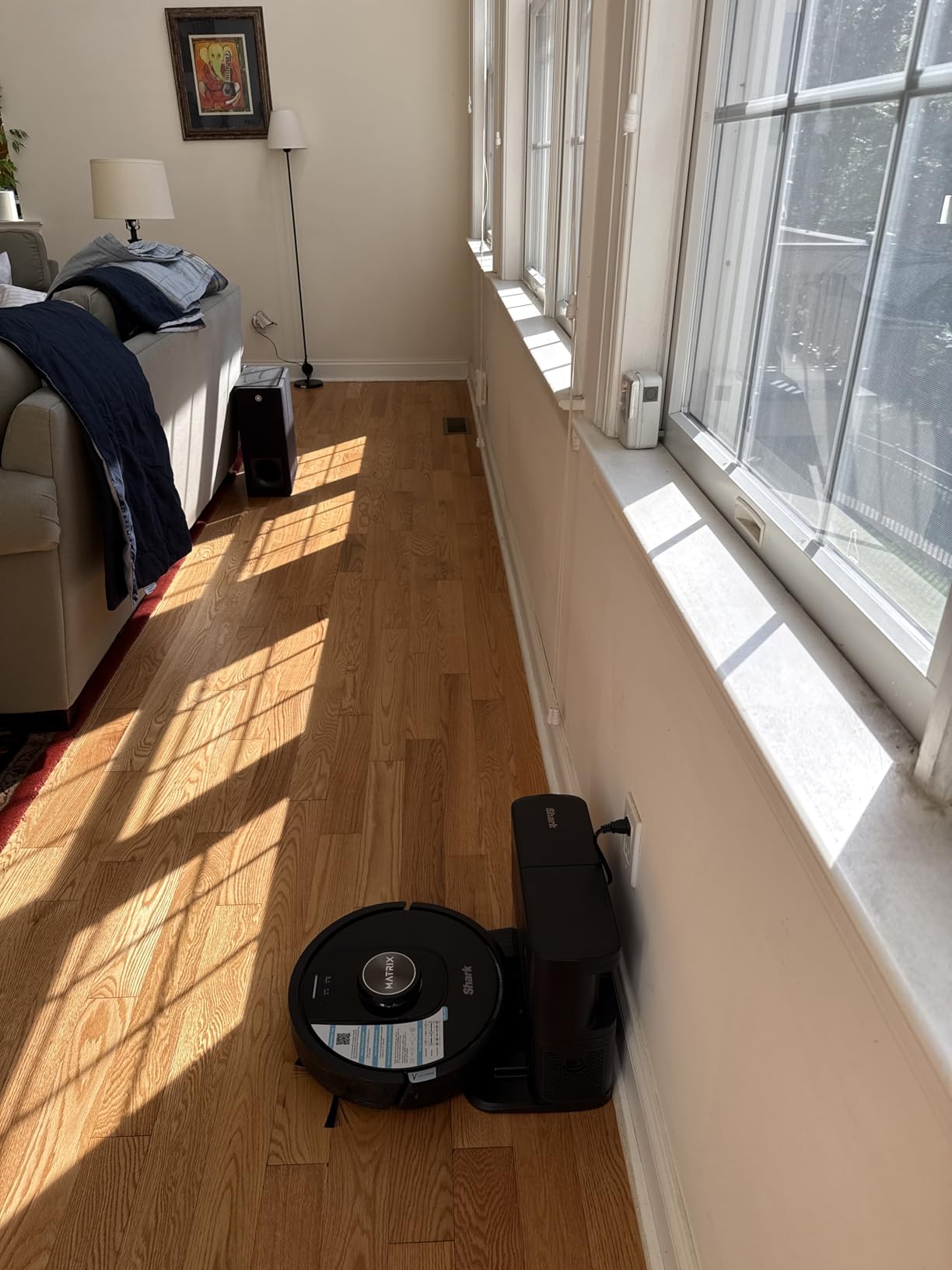 Shark UR2360S Ultra Robot Vacuum, with Matrix Clean, Precision Mapping, 30-Day Capacity HEPA Bagless Self Empty Base, Self-Cleaning Brushroll Perfect for Pet Hair, WiFi, Black (Renewed) customer photo 1
