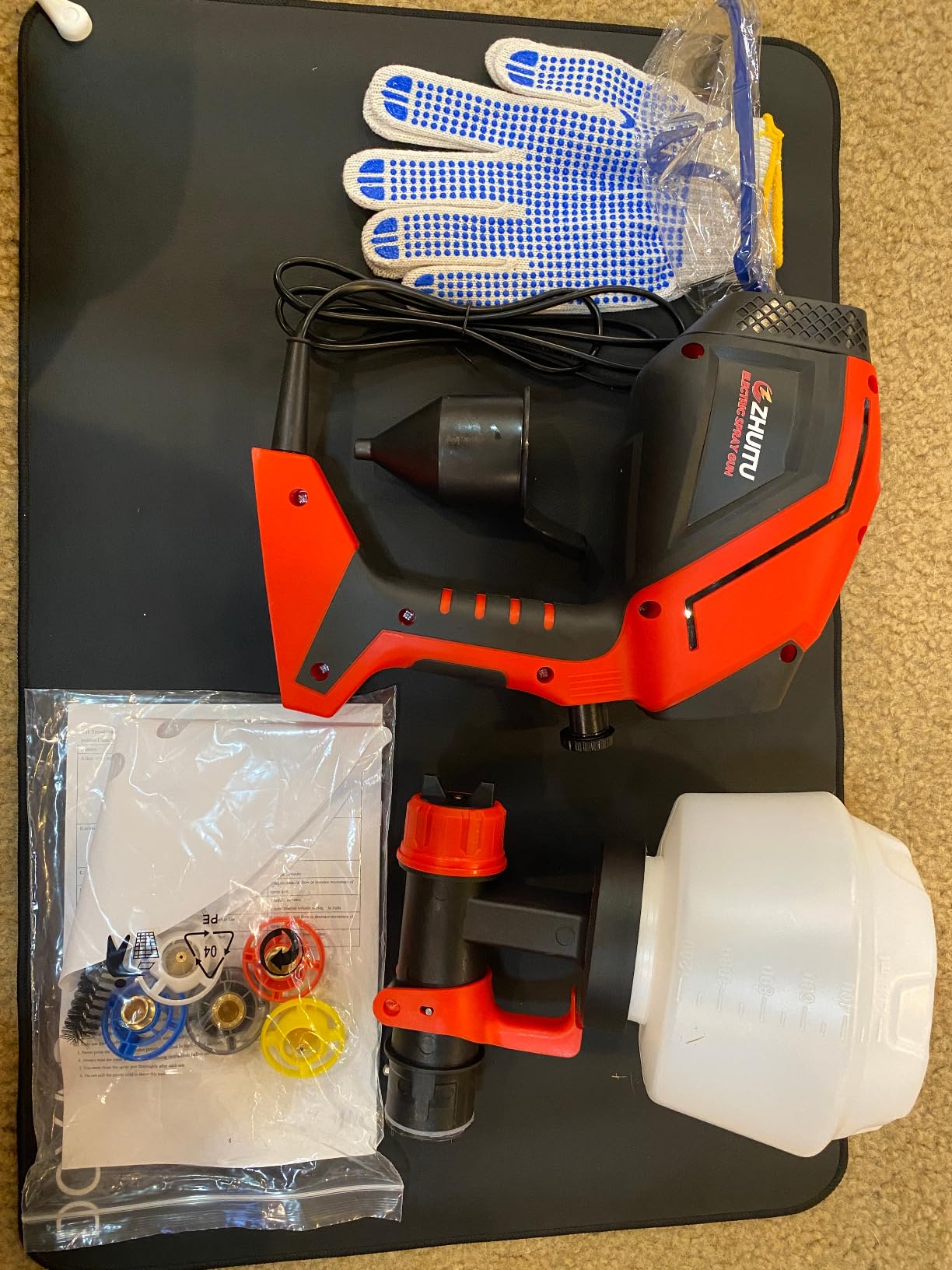 Paint Sprayer 1000W HVLP Electric Spray Paint Gun with 6 Copper Nozzles and 3 Spray Patterns 1200ML High Capacity Container for Furniture, Fences, Walls, Garage Doors (Yellow) customer photo 1