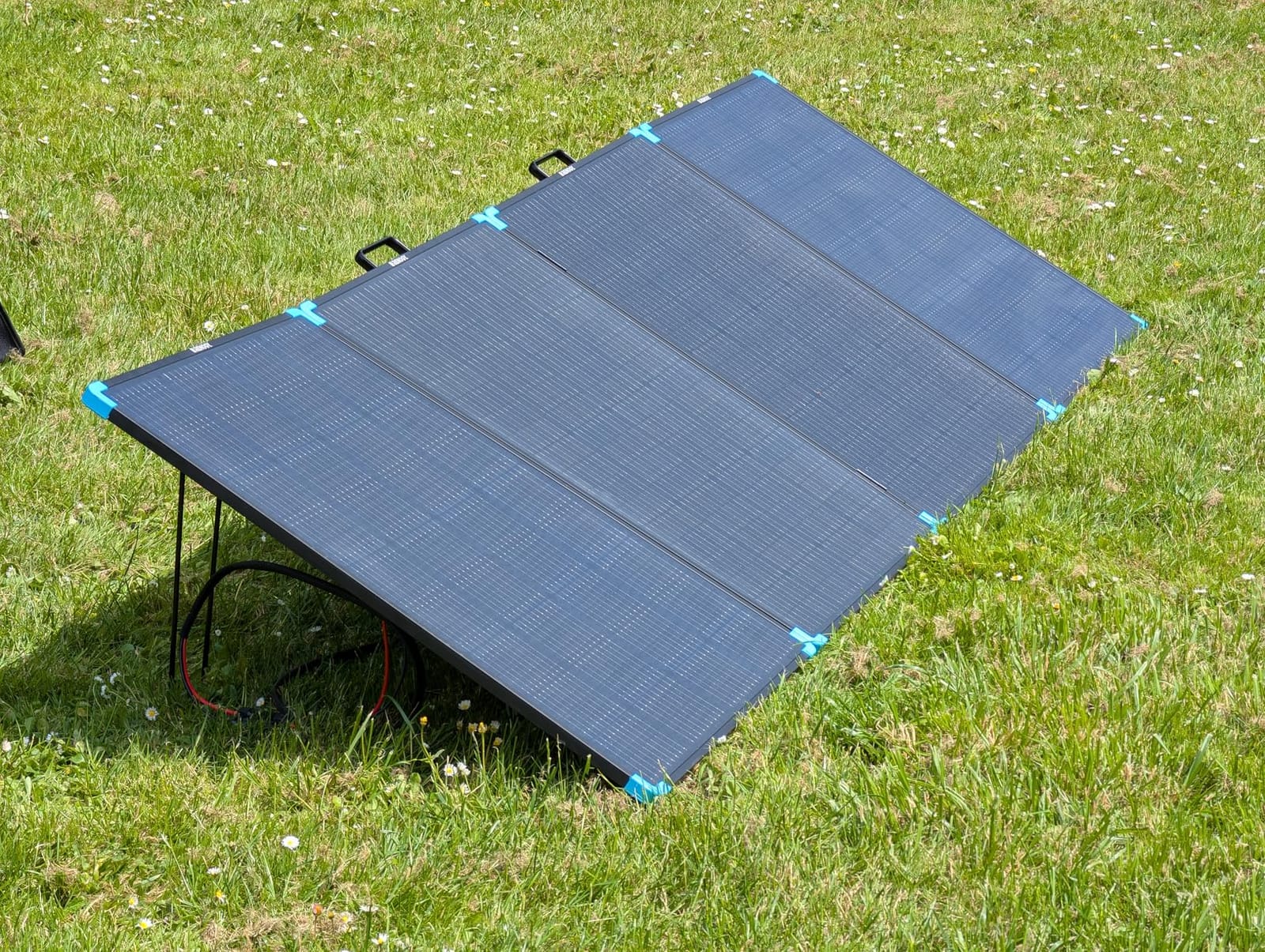 Renogy 400W Portable Solar Panel, Premium Materials for Decades of Use customer photo 1