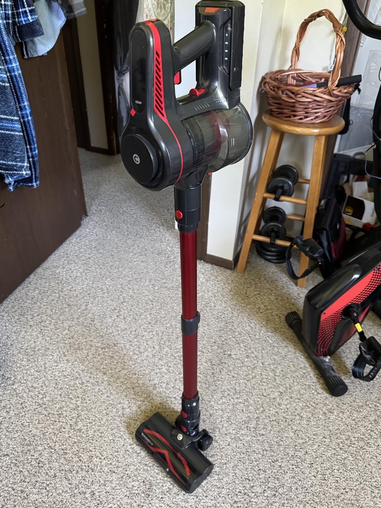 CHEBIO Lightweight Cordless Vacuum Cleaners for Home, Stick Vacuum Cordless Rechargeable with 45kPa Suction,45-Min Run,Anti-Tangle and Self-Stand, 6 in 1 Hardwood Vacuum Cleaner (red) customer photo 2