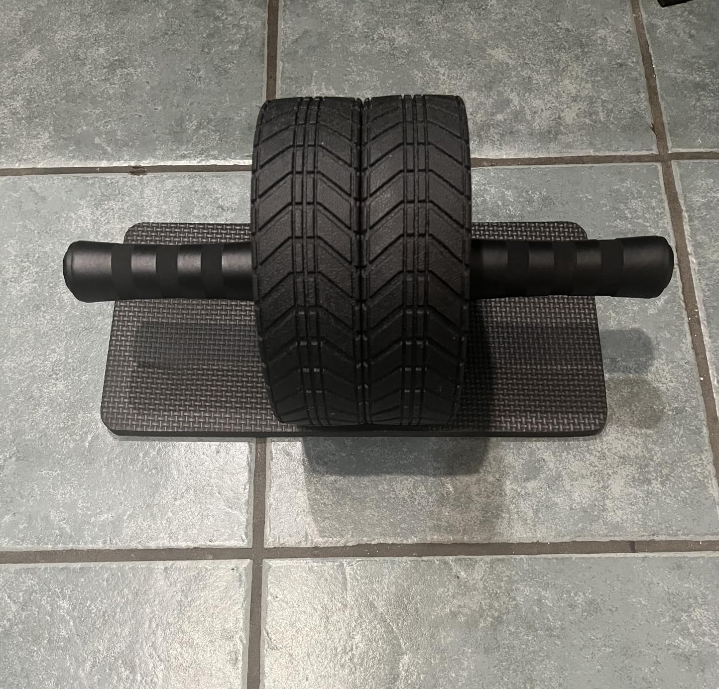Ab Roller Wheel - AGREJO Ab Workout Equipment for Abdominal & Core Strength Training, Home Gym Fitness Equipment, Exercise Wheel for Men Women customer photo 1