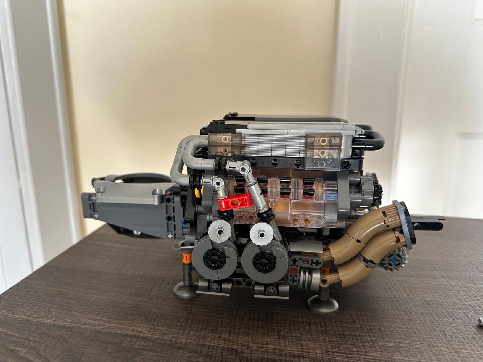 Mould King 10131 W16 Engine Building Blocks Sets, V8 Engine Model kit that Run, Build Your Own STEM Model Engine, 16-Cylinder Car Engine Building Engineering Toys(952+PCS) customer photo 1