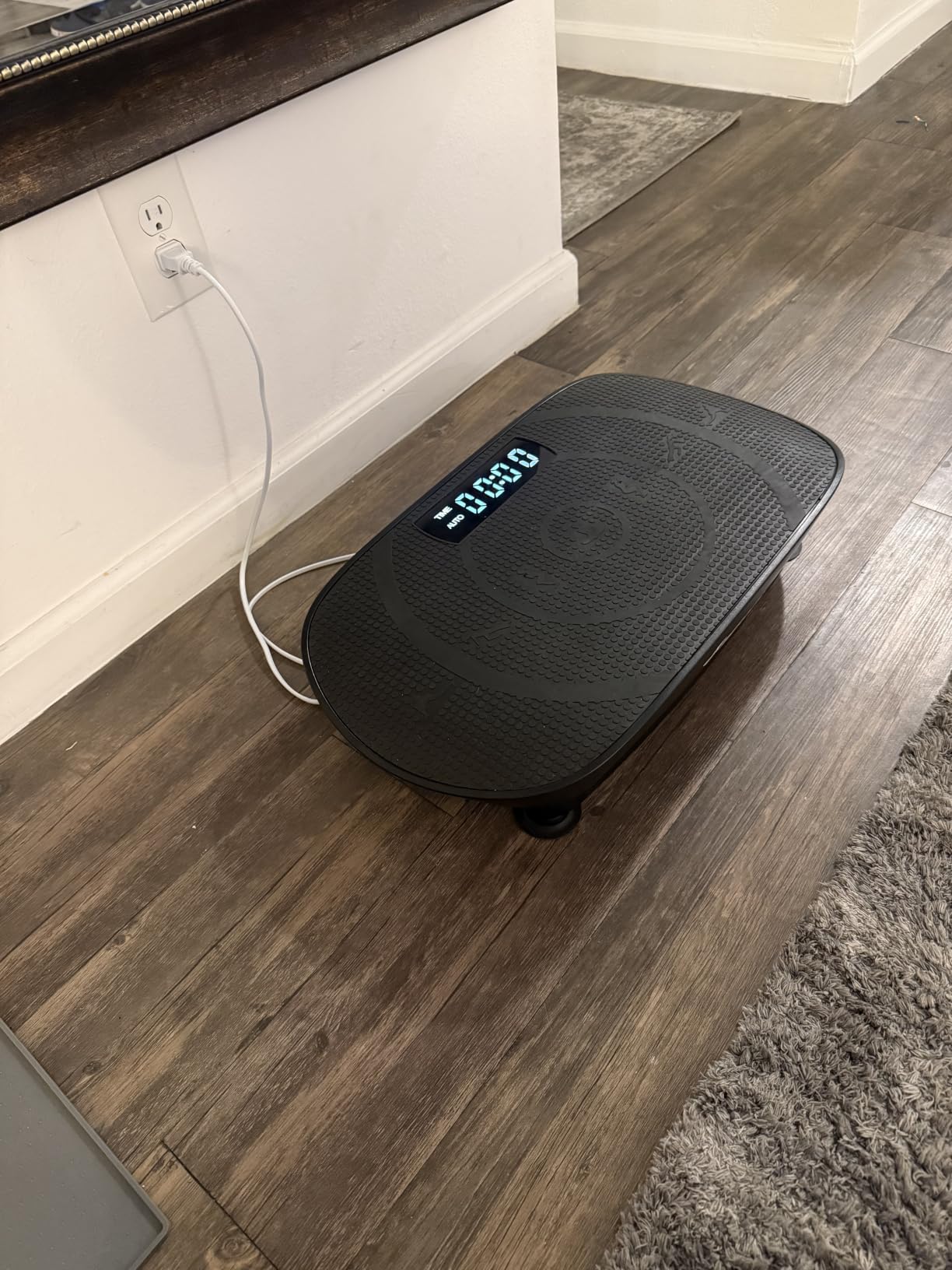 MERACH CV30 Pro Curved Vibration Plate Exercise Machine, Powerful & Quiet customer photo 2