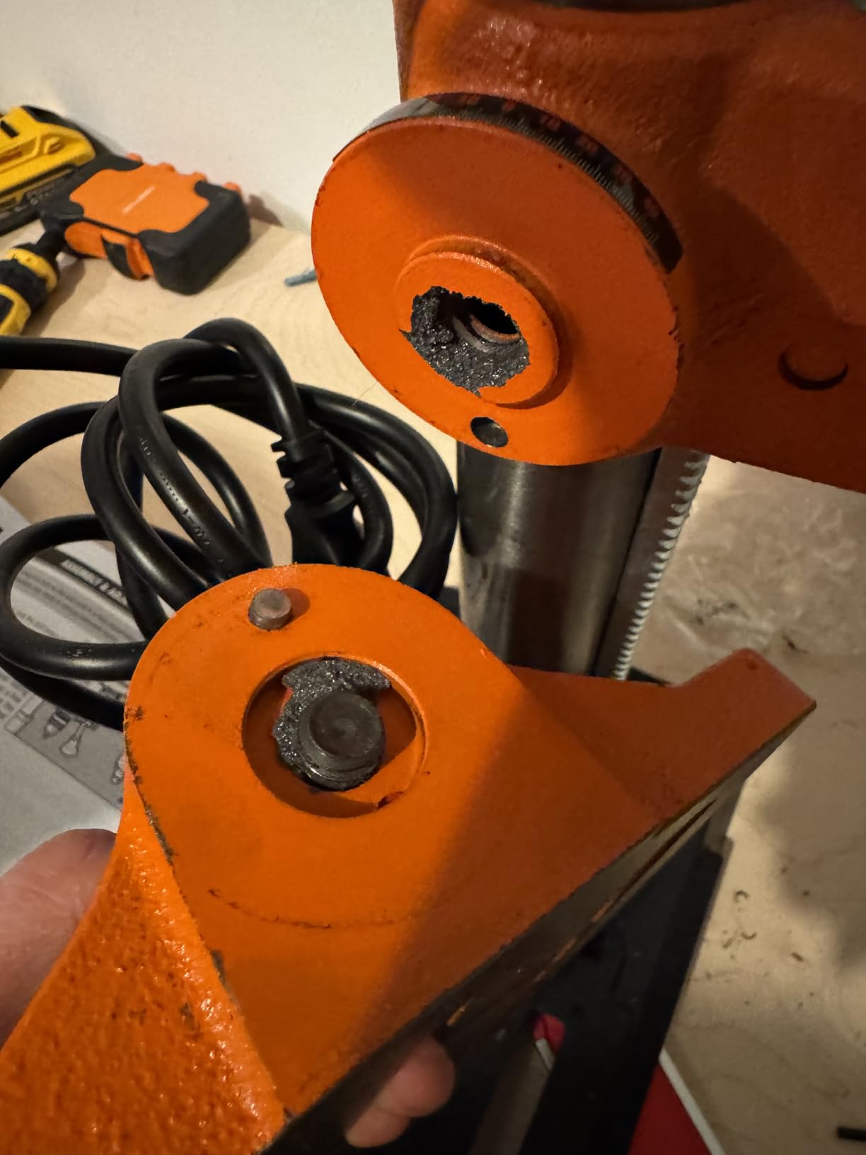 WEN 10-Inch Benchtop Drill Press, Chuck Key Storage, Laser Guide, 6.2-Amp 5-Speed Motor with Cast Iron Construction, Laser and LED Work Light (DP1050) customer photo 2