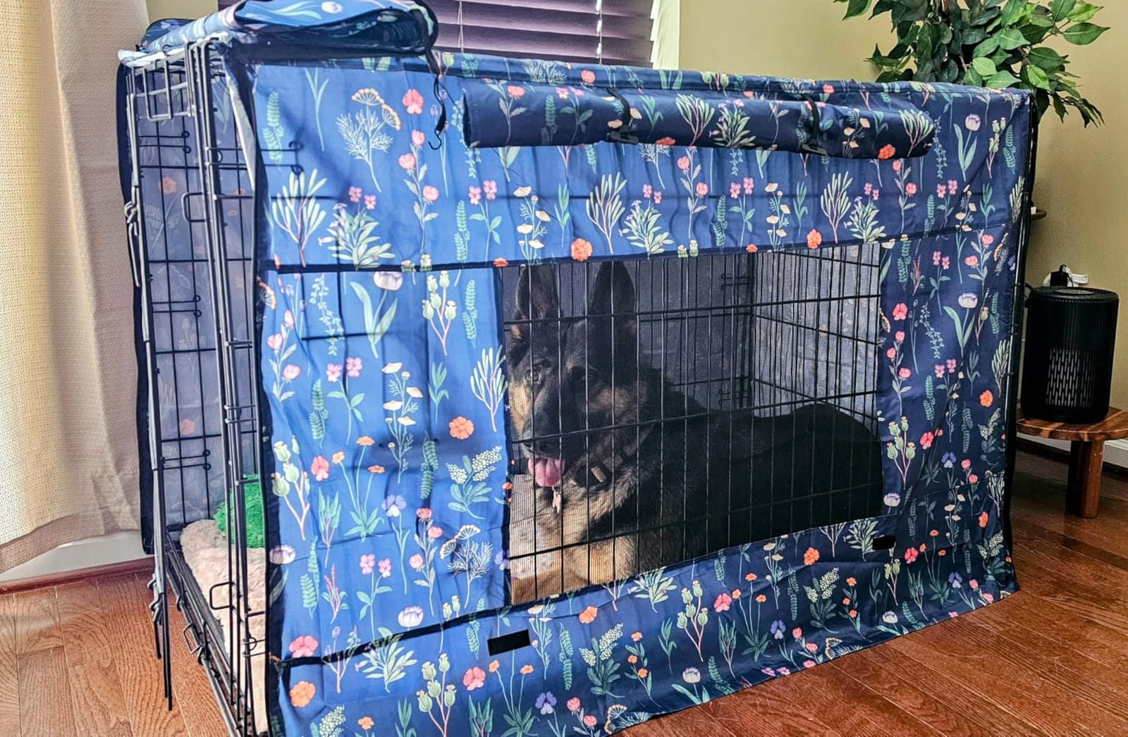 Bienbee Dog Crate Cover, 24 inches Windproof Crate Covers for Dog Cages Breathable Dog Kennel Cover Double Sided Zipper Dog Cage Cover for Wire Dog Cage Indoor Outdoor Protection customer photo 1