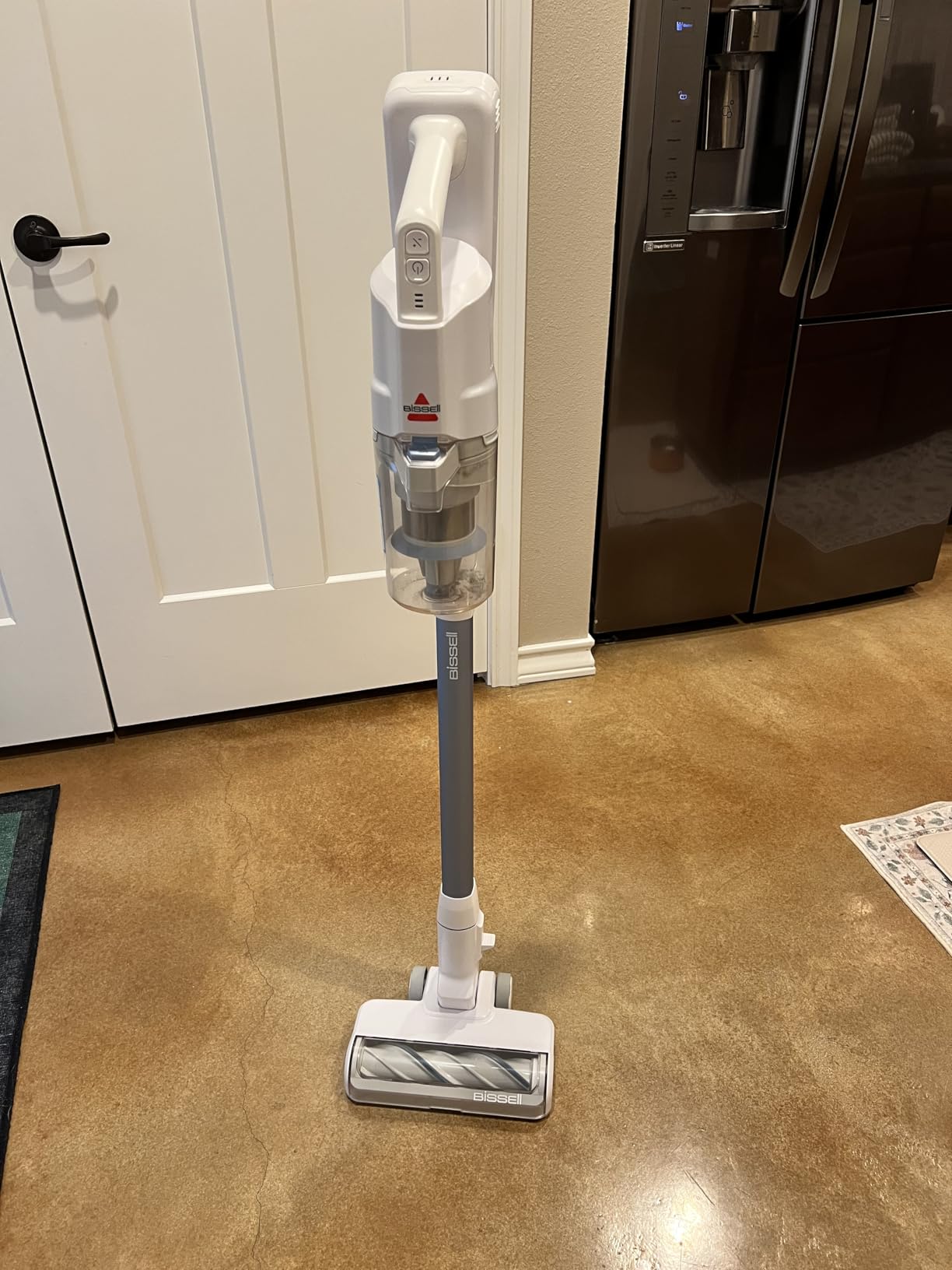 Bissell PowerClean 200W Self-Standing Cordless Vacuum, 4173 customer photo 2