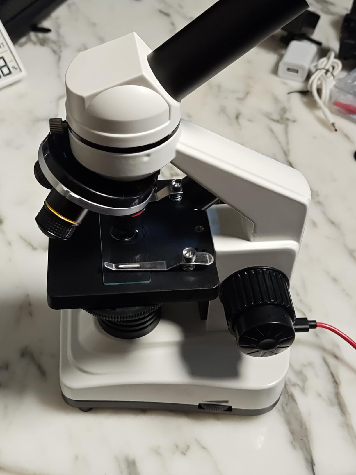 Microscope for Adults & Kids, 40X-2500X High-Power Compound Microscope for Students, School Lab & Home Schooling,Equiped with Slides Set & Phone Holder (White) customer photo 2