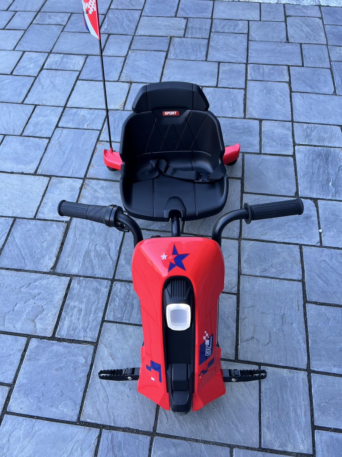 ELEMARA Electric Go Kart with Stepless Speed,0-5 MPH, 12V Ride On Car for Big Kids with 3 Adjustable Seat, Drift Kart with Twist-Throttle, Music, Bluetooth, LED Light,for Ages 6-14, Deep Red customer photo 1