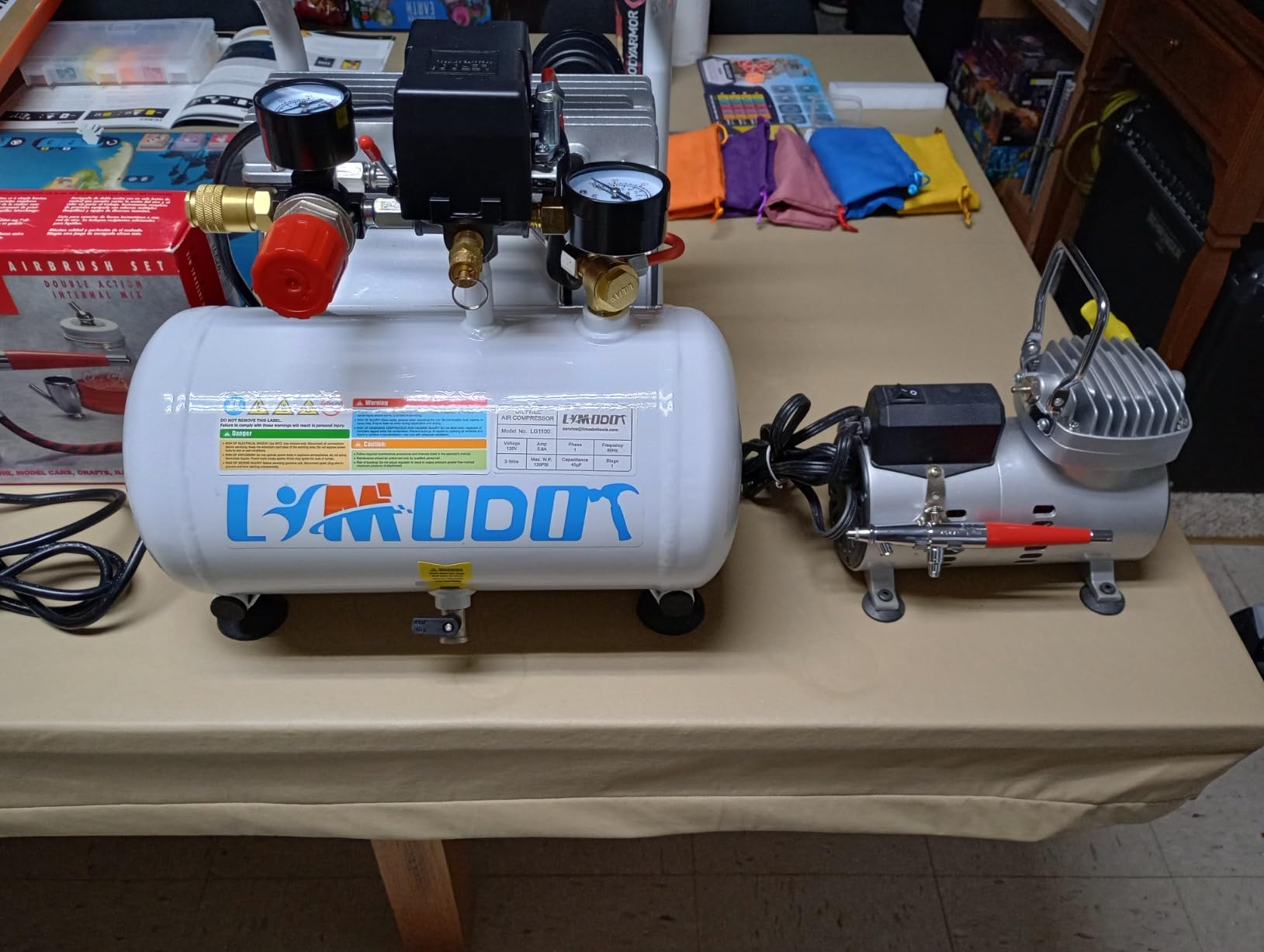 Quiet Oil-Free Air Compressor, 68 dB, 2.8 CFM @ 90 PSI, 8 Gallon Air Tank customer photo 1