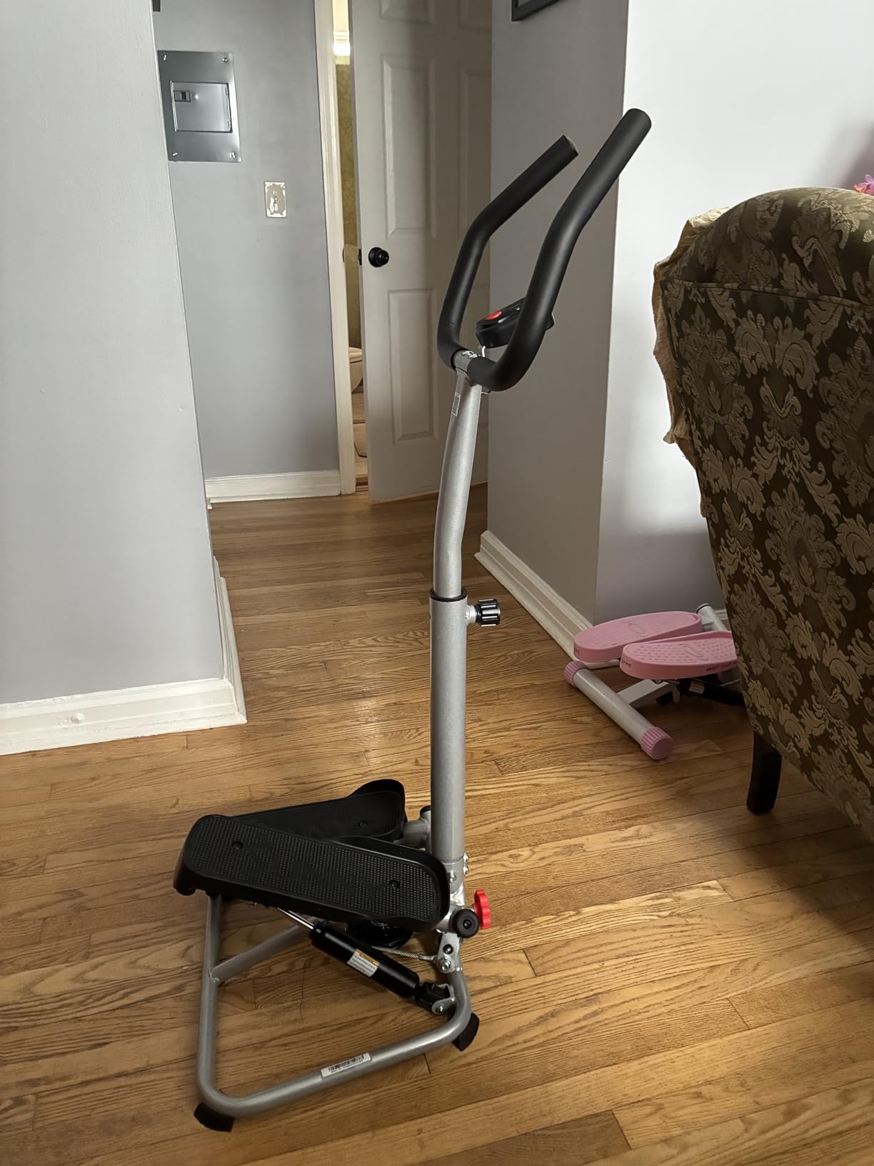 Sunny Health & Fitness Climbing Stair Stepper for Home Gym customer photo 2